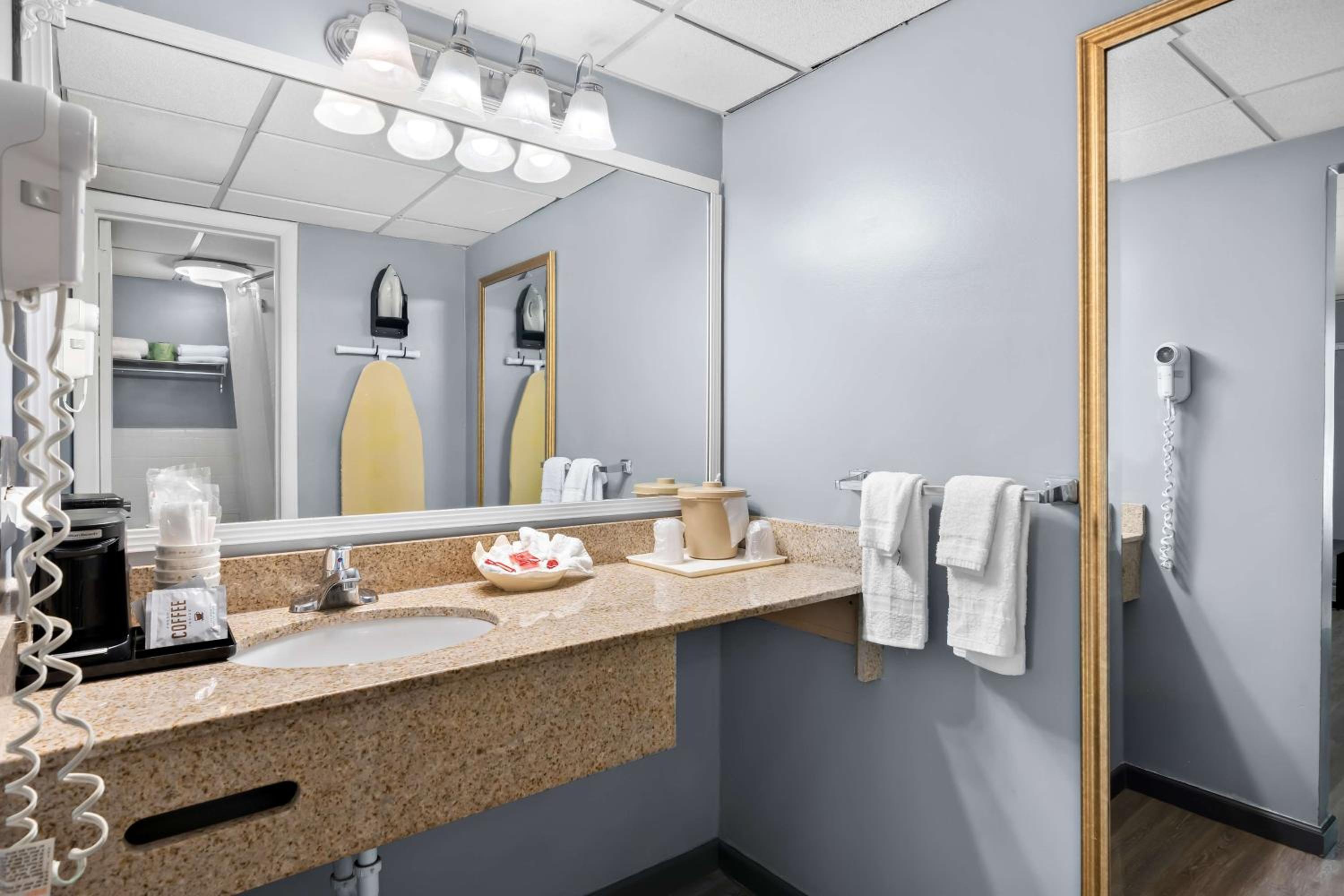 Wilmington Vacations - SureStay Plus Hotel by Best Western Brandywine Valley - Property Image 47