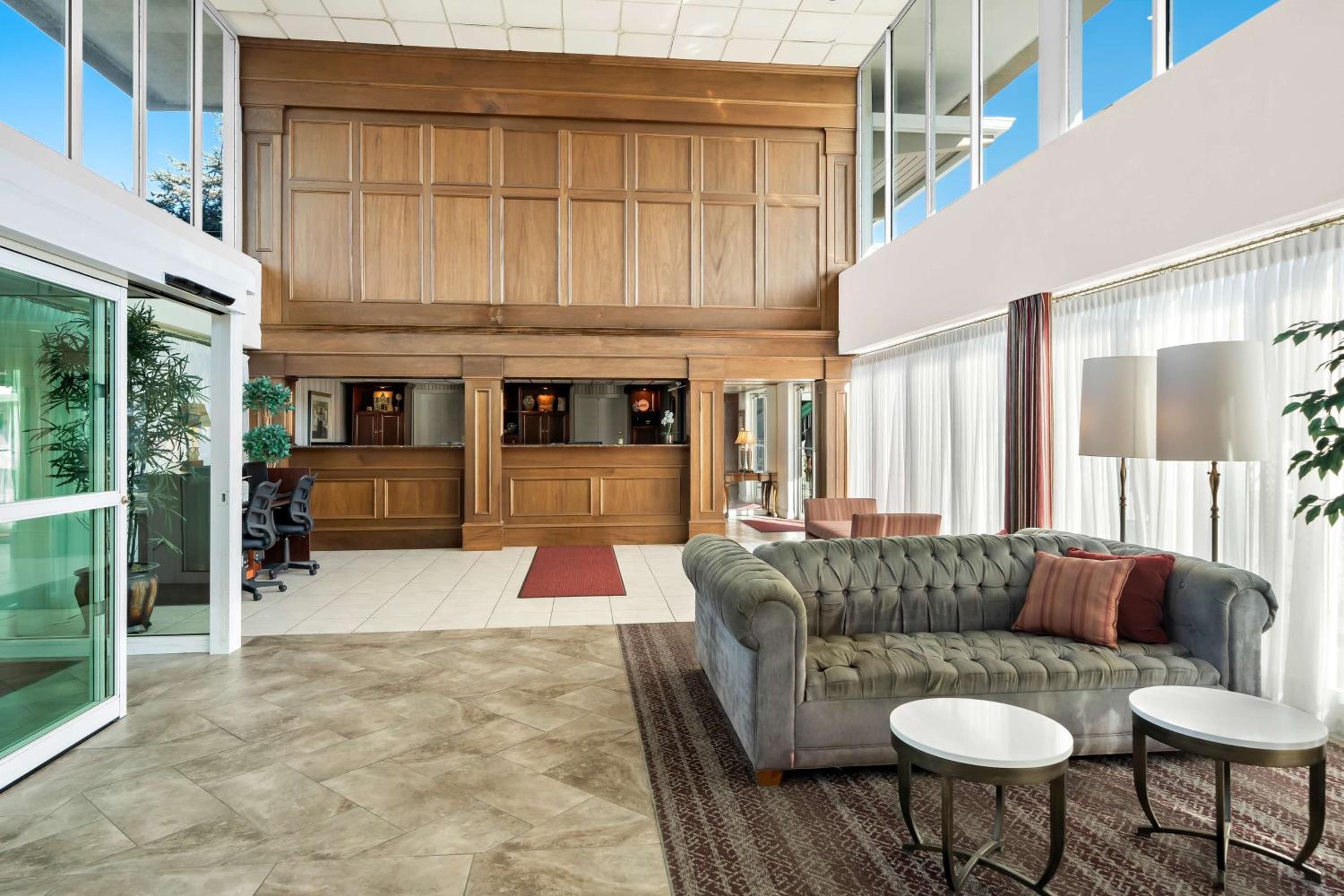 Wilmington Vacations - SureStay Plus Hotel by Best Western Brandywine Valley - Property Image 29