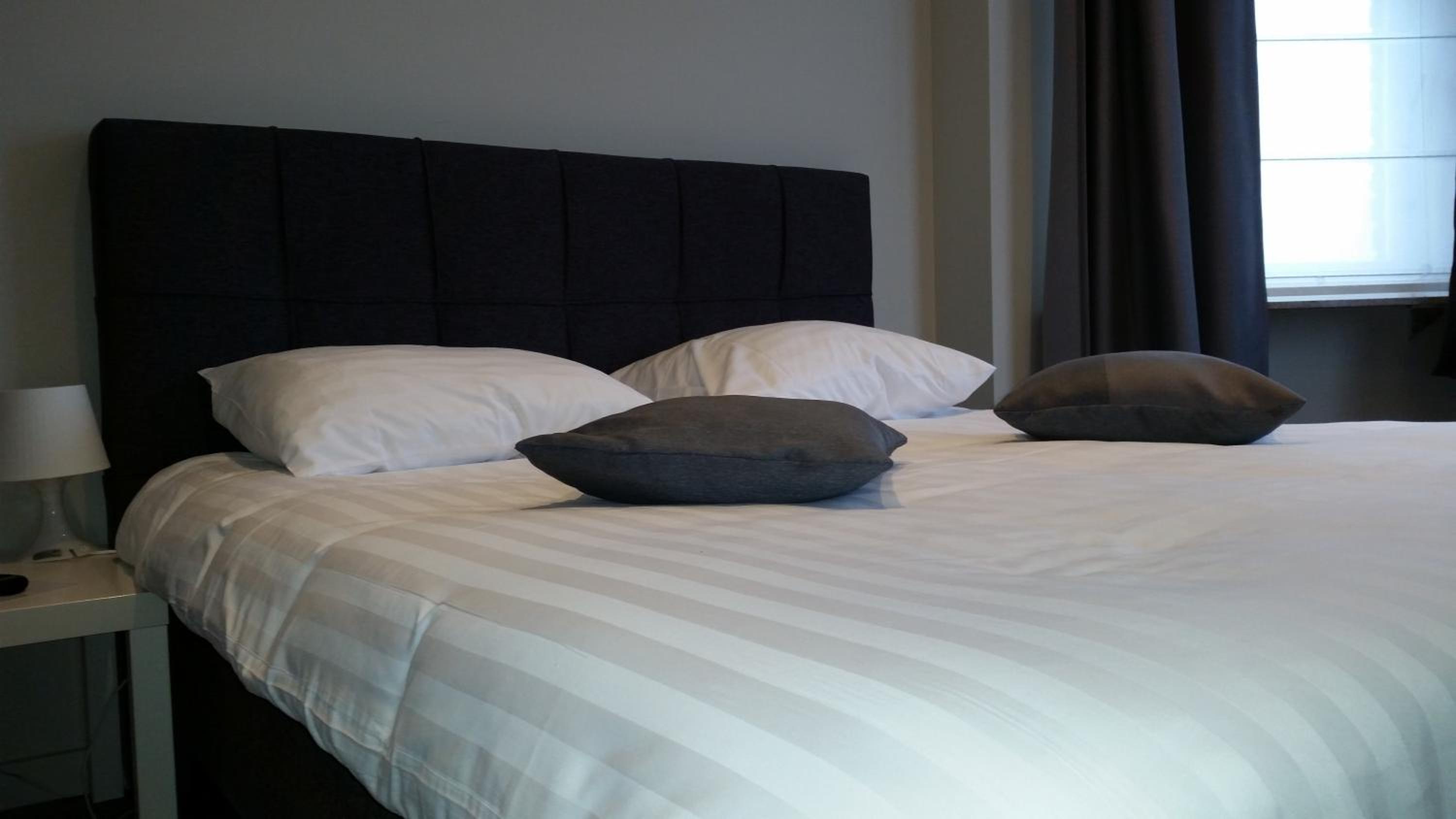 B&B Charles Cabour