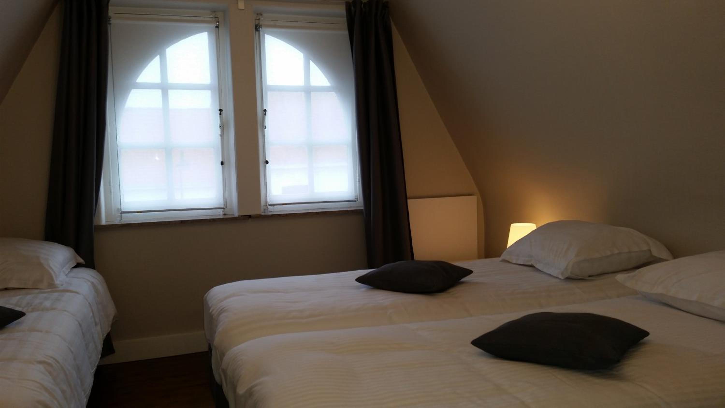 B&B Charles Cabour
