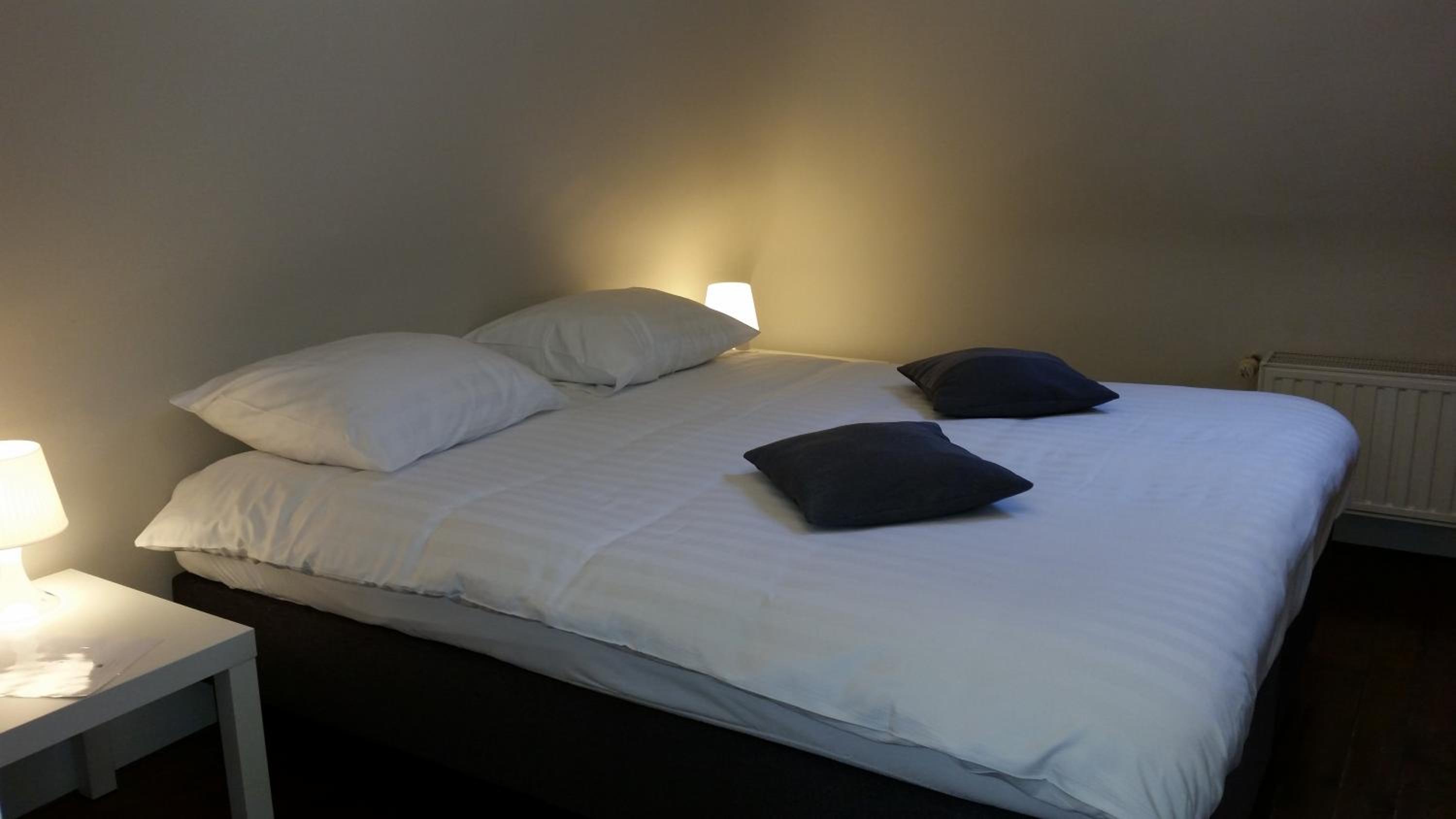 B&B Charles Cabour