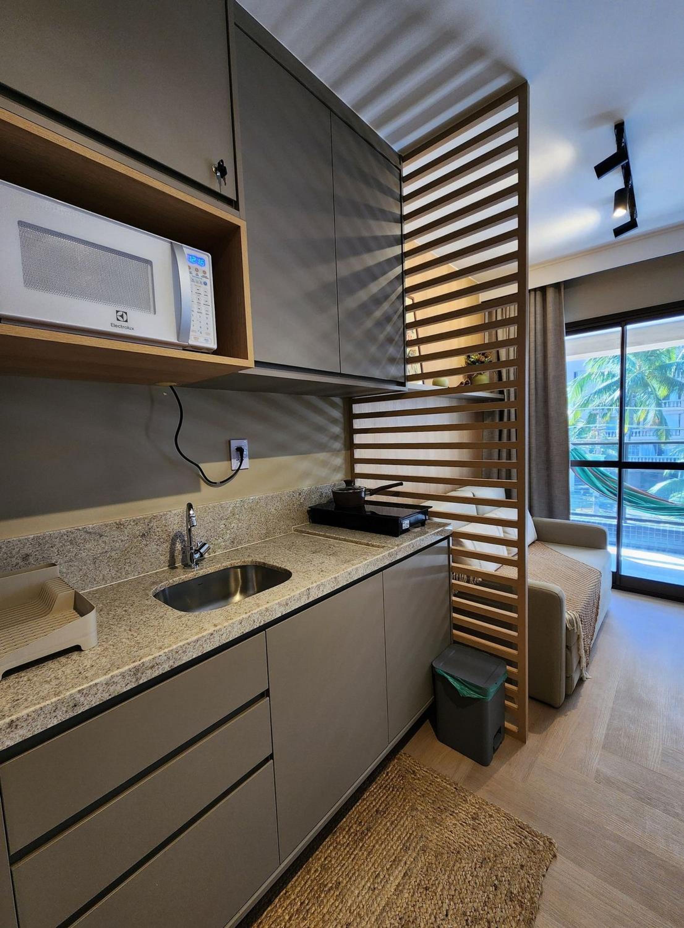 Apartamento novinho em ótima localização, bem próximo à praia e a diversos serviços.