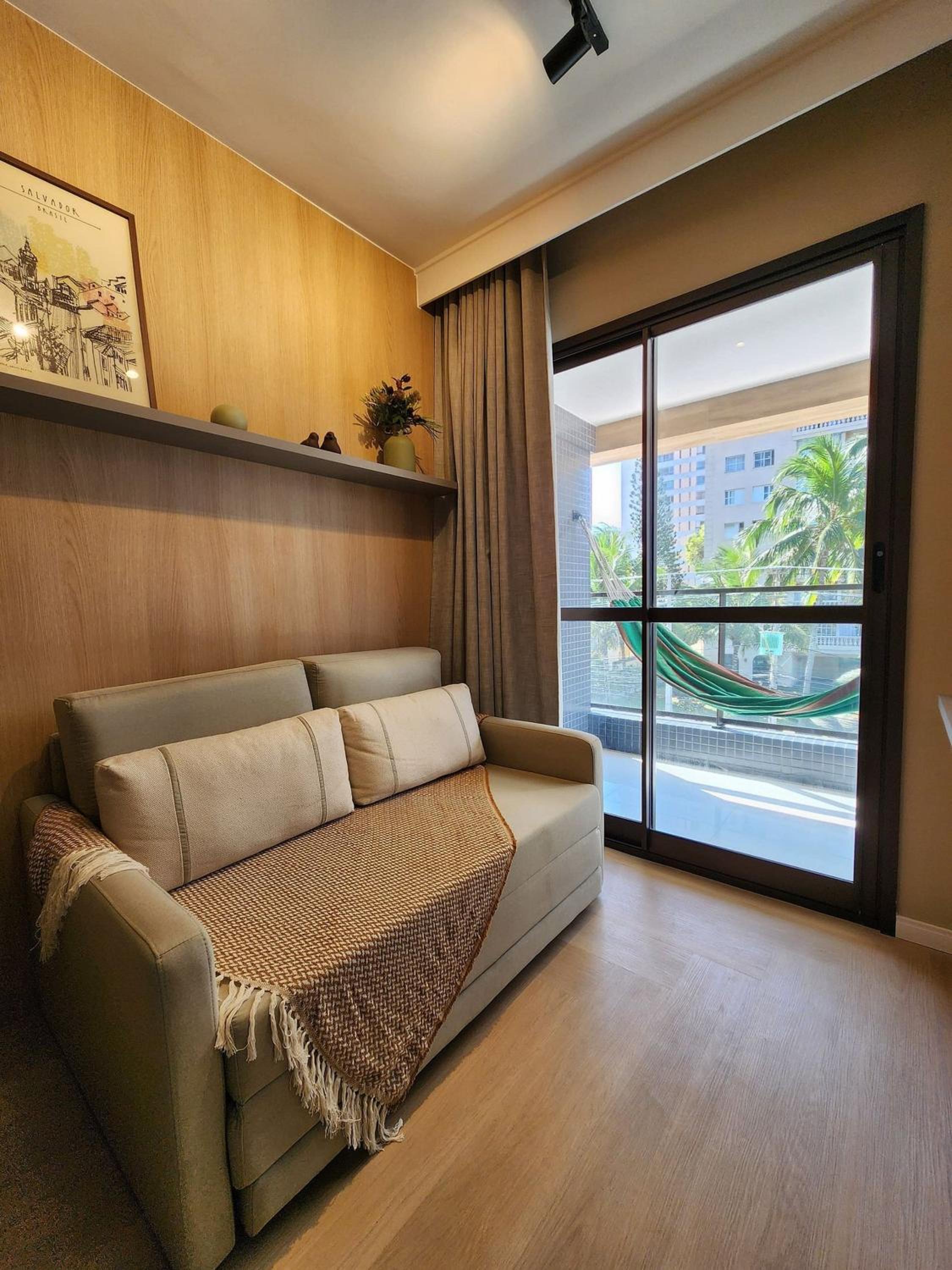 Apartamento novinho em ótima localização, bem próximo à praia e a diversos serviços.