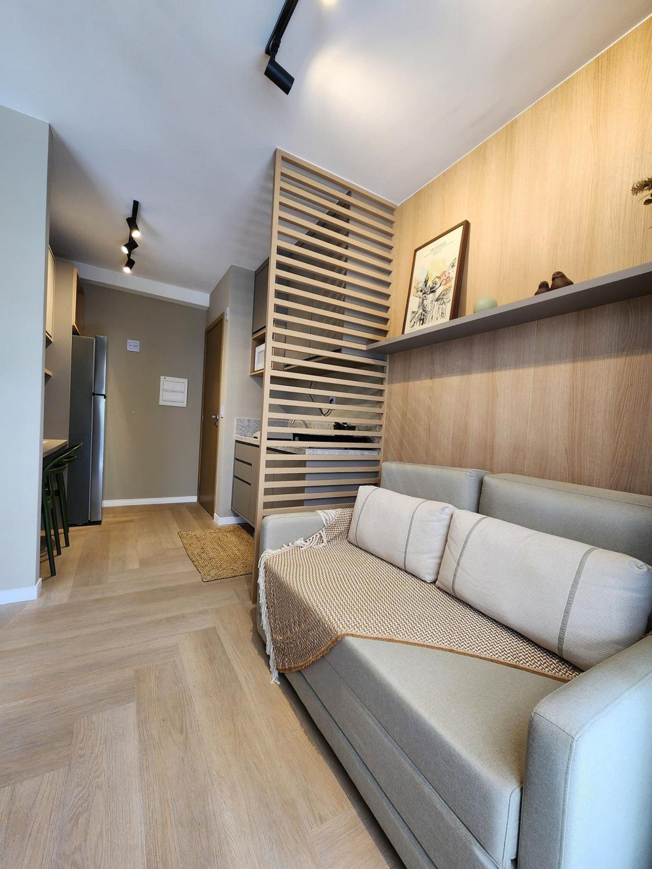 Apartamento novinho em ótima localização, bem próximo à praia e a diversos serviços.