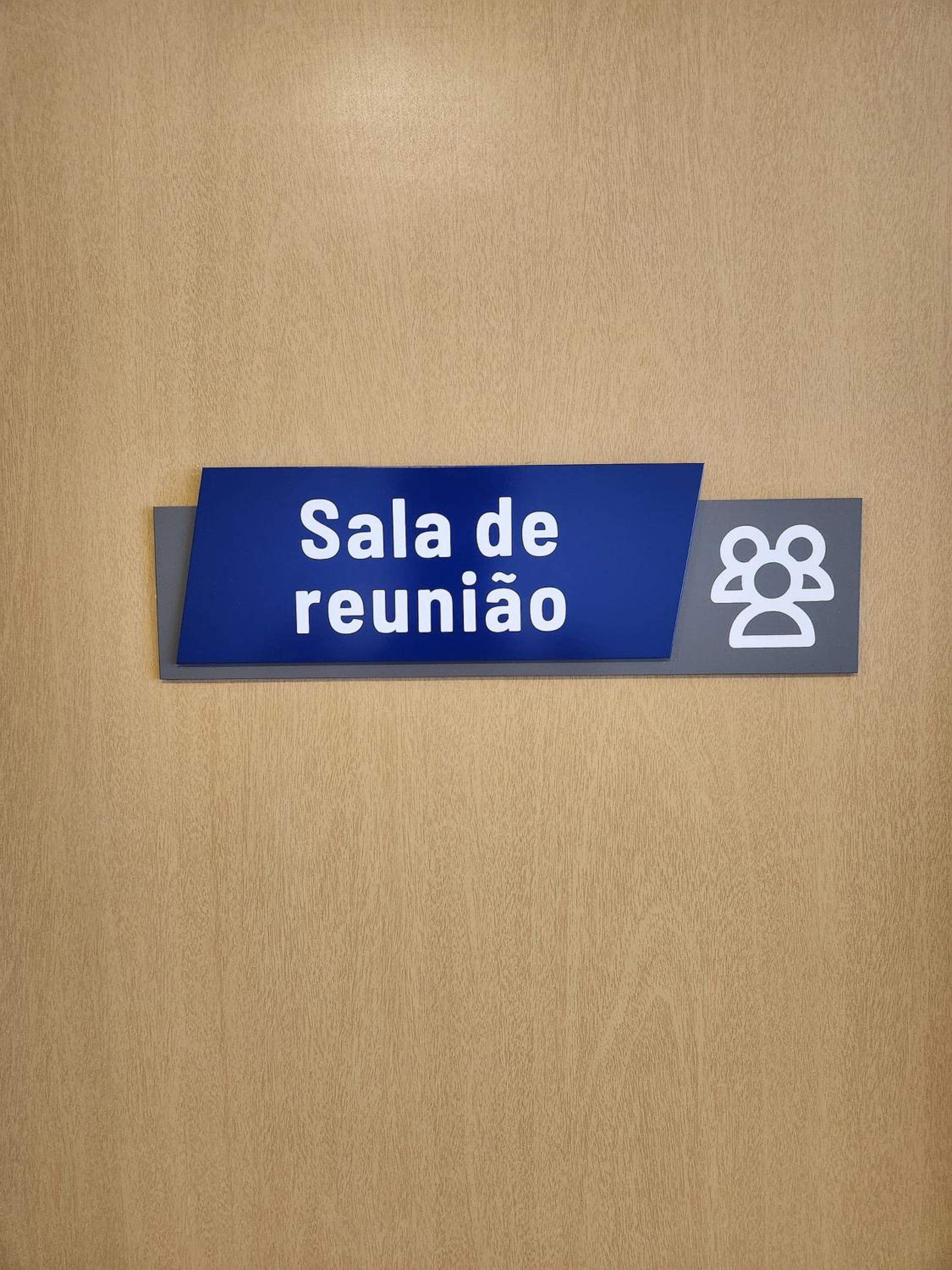 Apartamento novinho em ótima localização, bem próximo à praia e a diversos serviços.