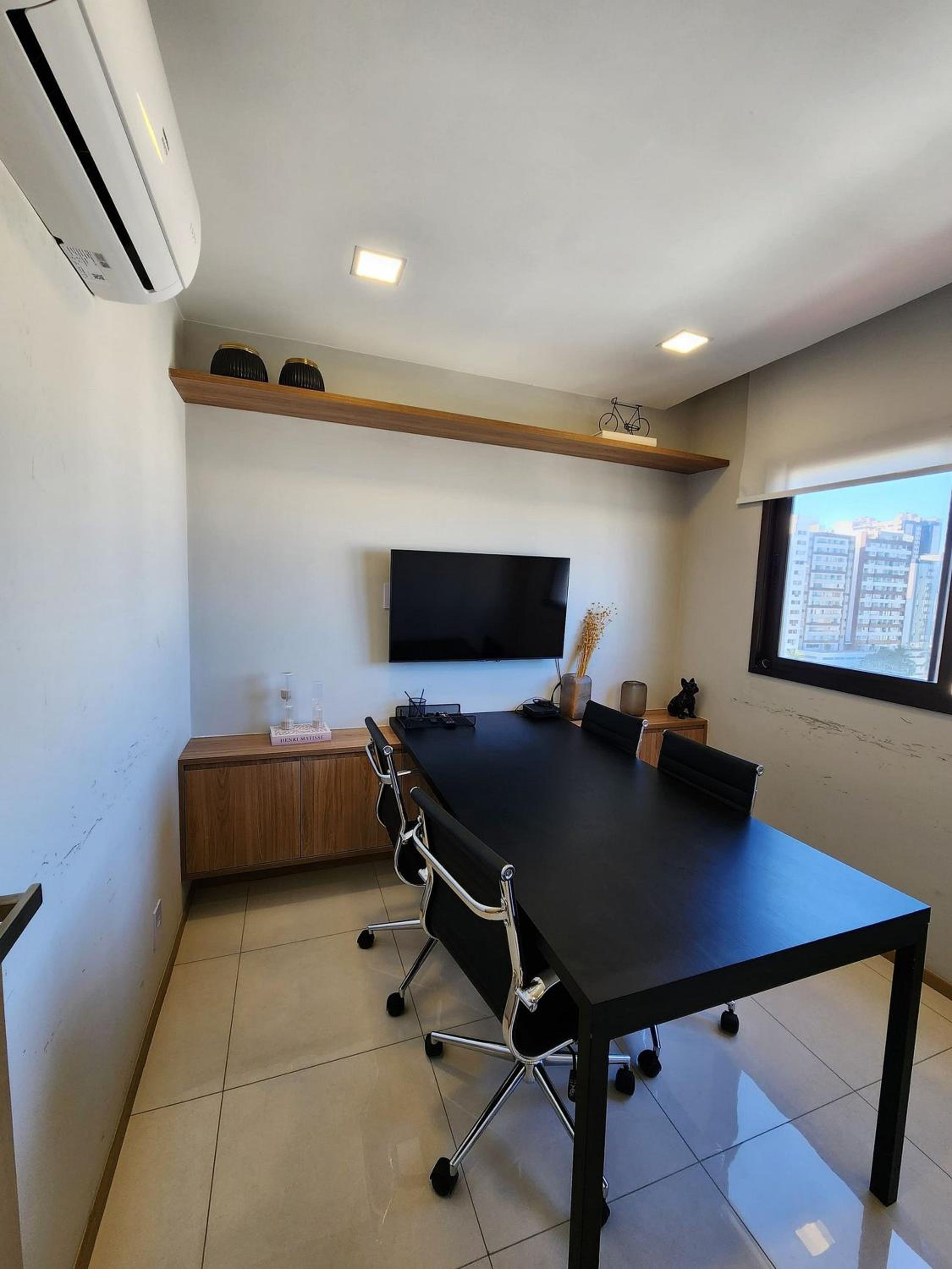 Apartamento novinho em ótima localização, bem próximo à praia e a diversos serviços.