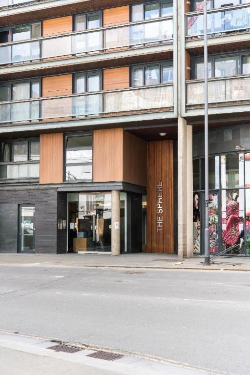 Modern One-Bed Apartment, Hallsville Rd London