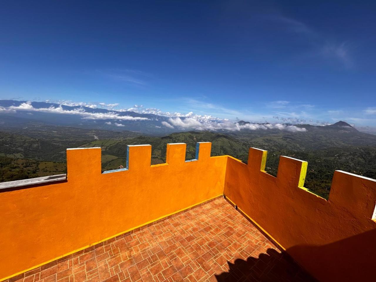 Hotel Hostal El Castillo Santa