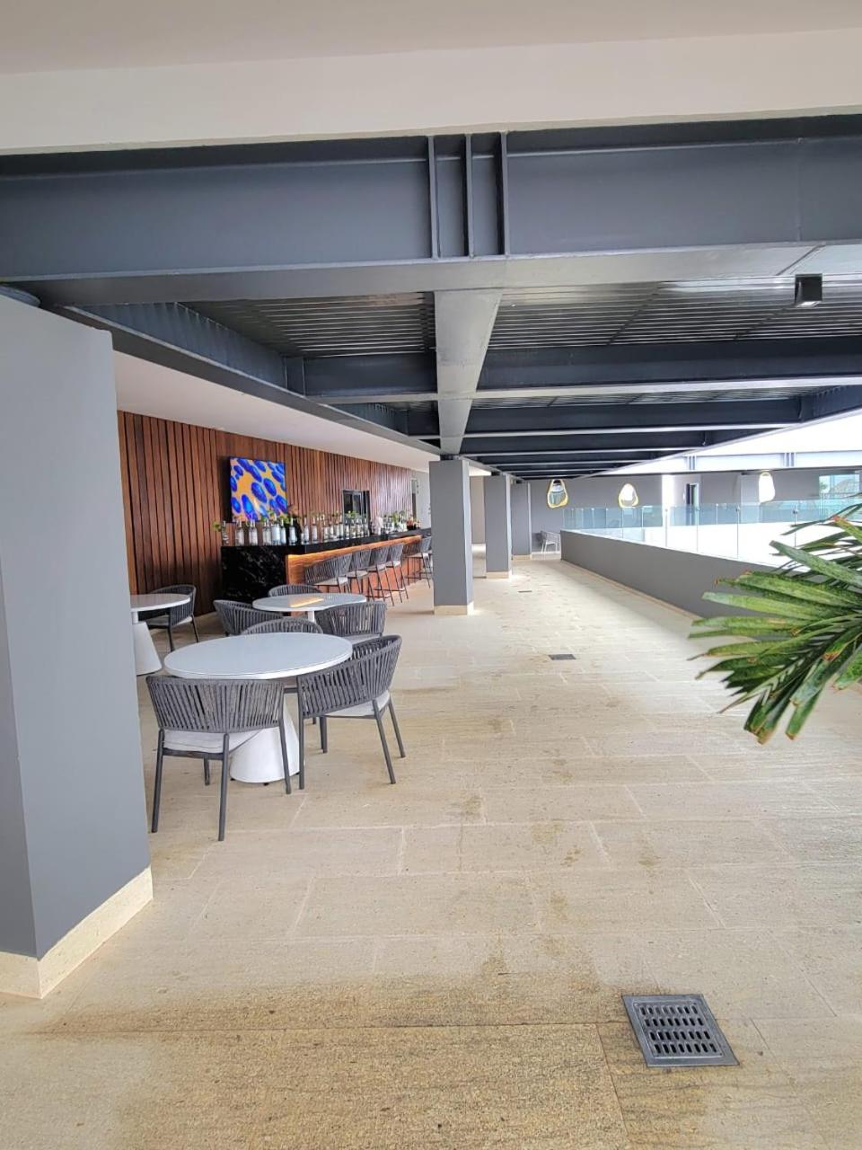 Luxury 1BR condo-Amazing Oceanviews Prime location close to beach