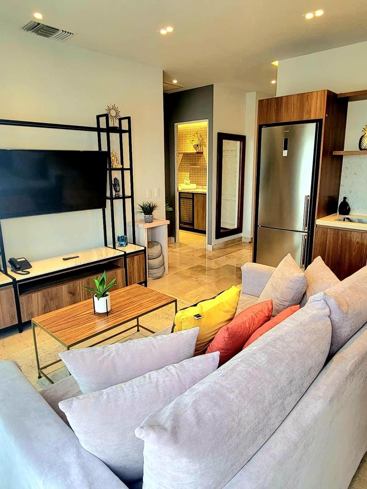Luxury 1BR condo-Amazing Oceanviews Prime location close to beach