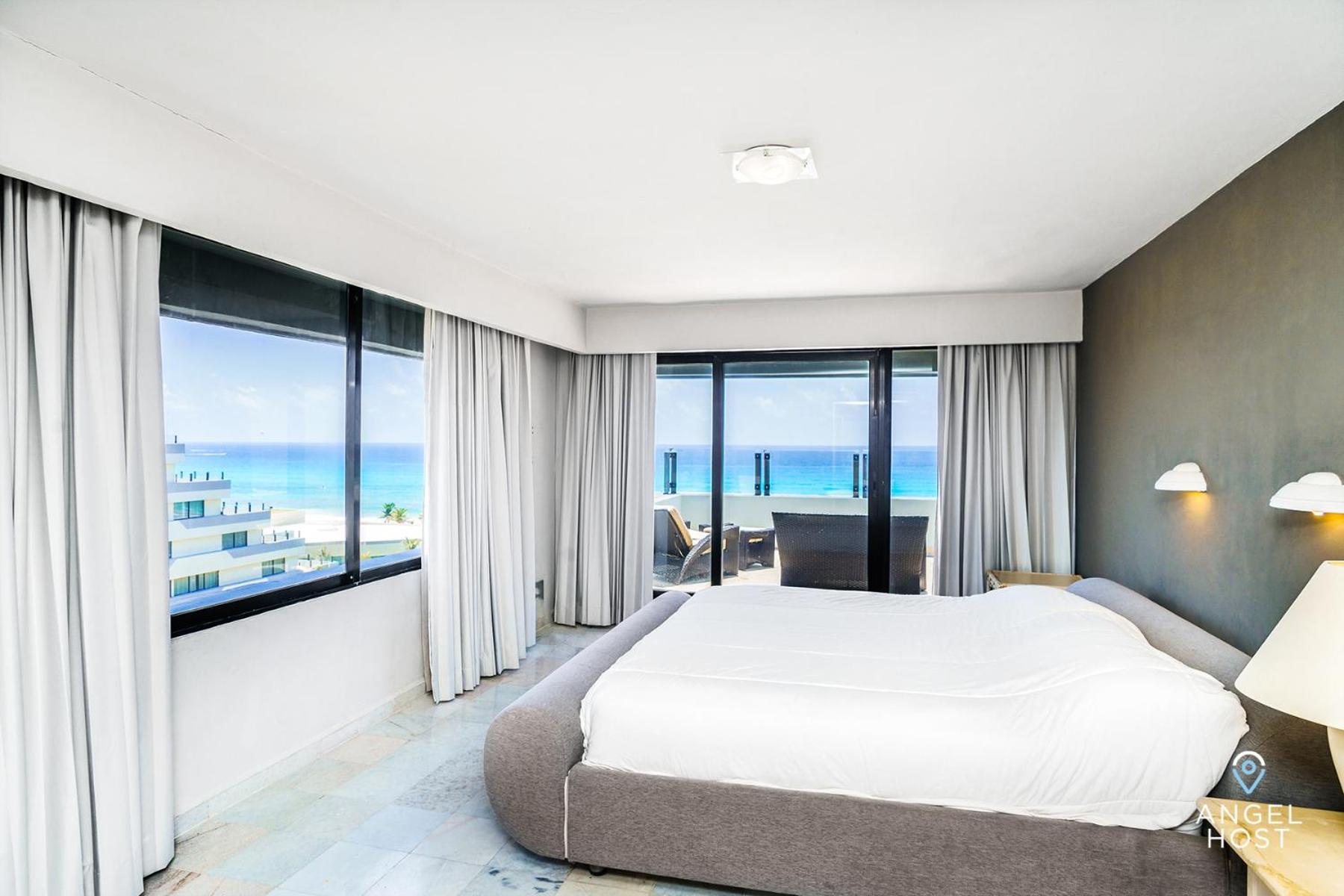 Fabulous Oceanview Suite Access to Beach & Pools