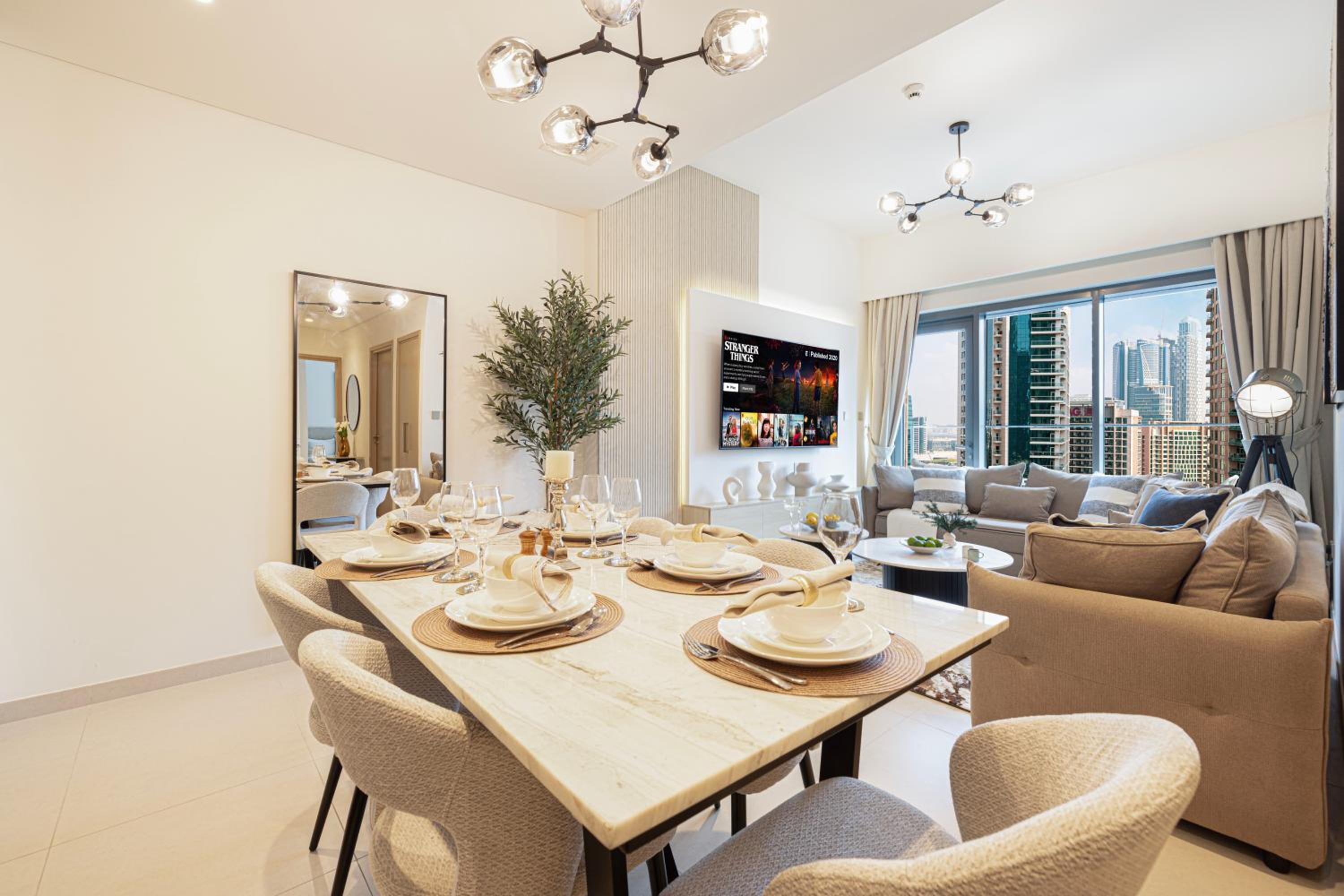 BURJ ROYALE - Luxurious Two-Bedroom apartment in DOWNTOWN, Burj Khalifa view POOL in the building, 5-min walk to Dubai Mall & Dubai Fountains