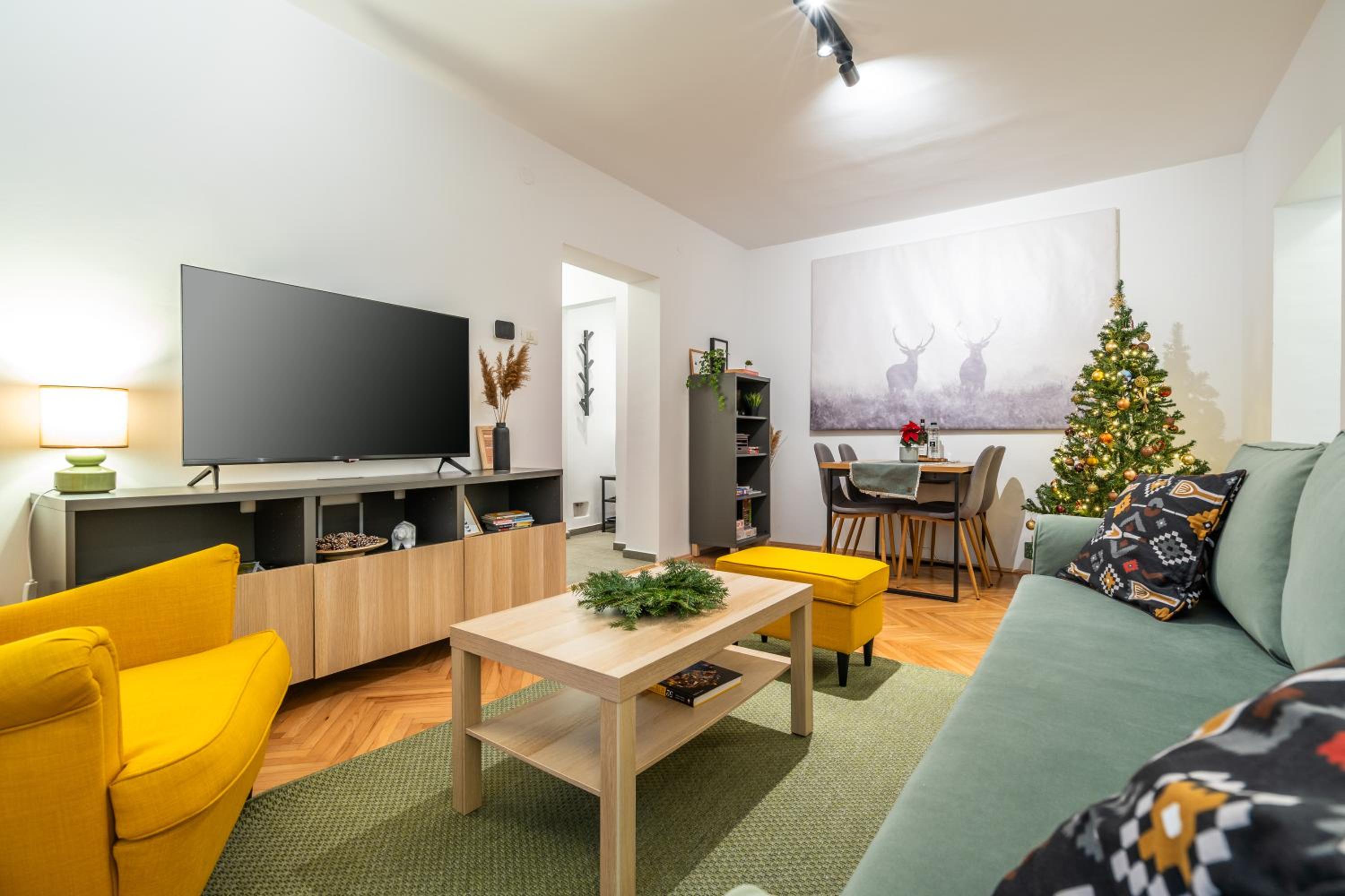 The Cozy Deer Apartment