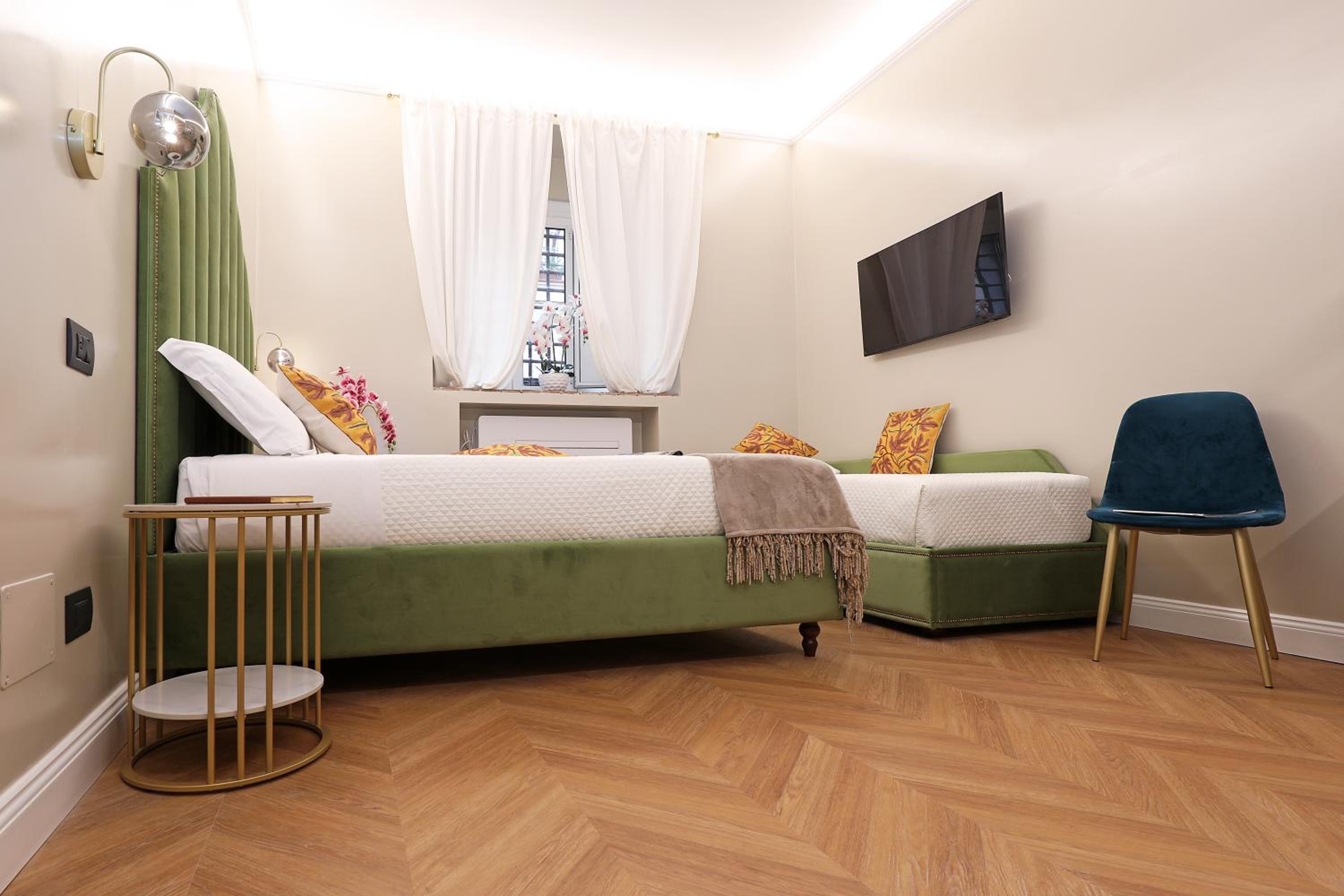Grand Tour Rome Suites - Liberty Collection