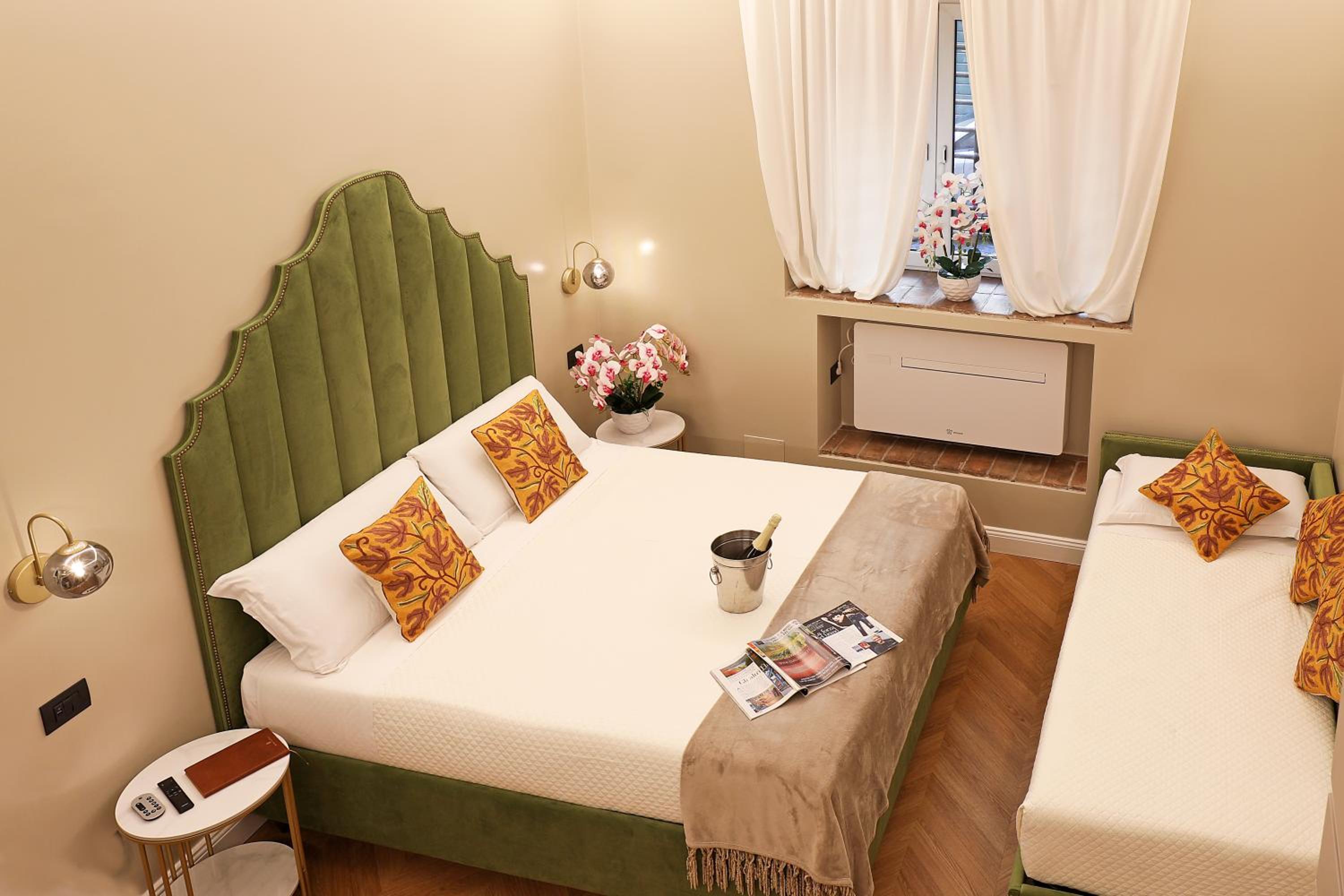 Grand Tour Rome Suites - Liberty Collection