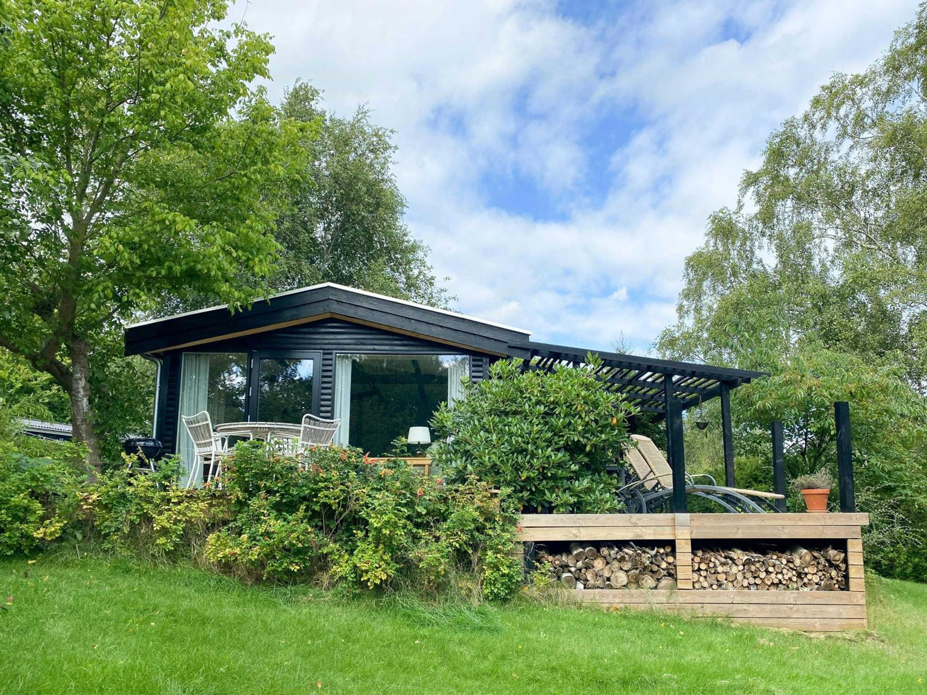 Bright And Colourful Summer House In Kulhuse