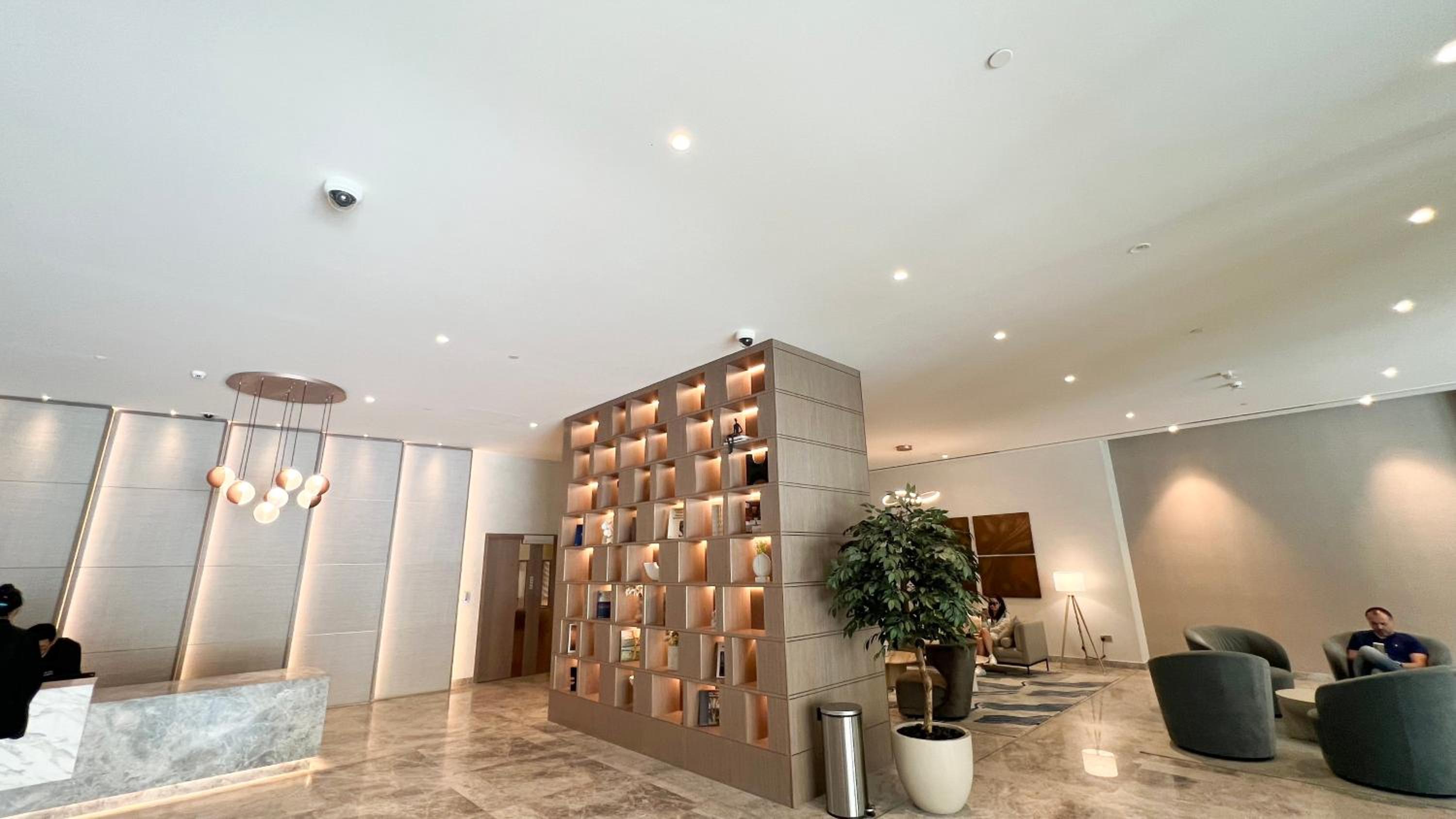BURJ ROYALE - Luxurious Two-Bedroom apartment in DOWNTOWN, Burj Khalifa view POOL in the building, 5-min walk to Dubai Mall & Dubai Fountains
