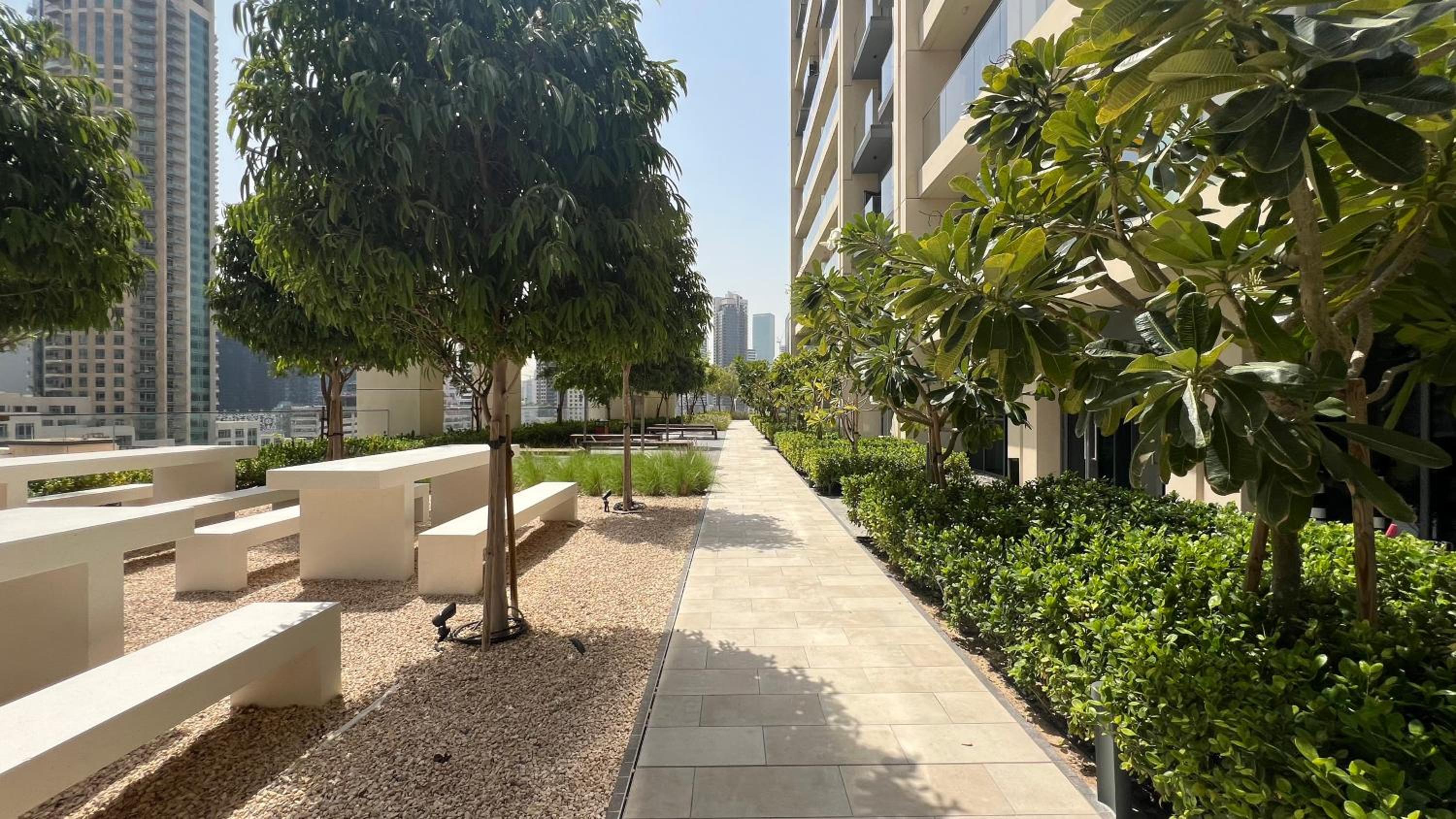 BURJ ROYALE - Luxurious Two-Bedroom apartment in DOWNTOWN, Burj Khalifa view POOL in the building, 5-min walk to Dubai Mall & Dubai Fountains