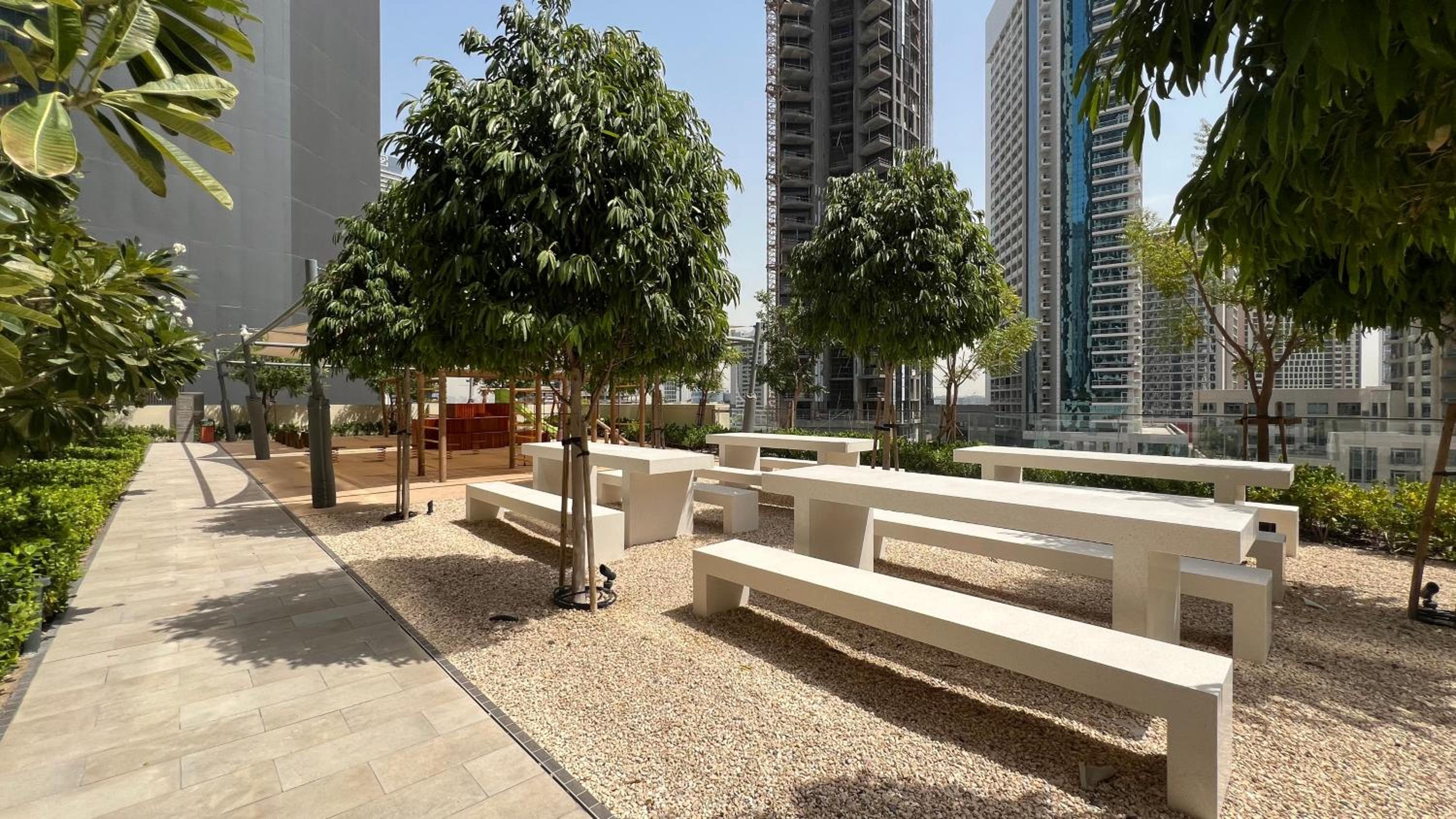 BURJ ROYALE - Luxurious Two-Bedroom apartment in DOWNTOWN, Burj Khalifa view POOL in the building, 5-min walk to Dubai Mall & Dubai Fountains