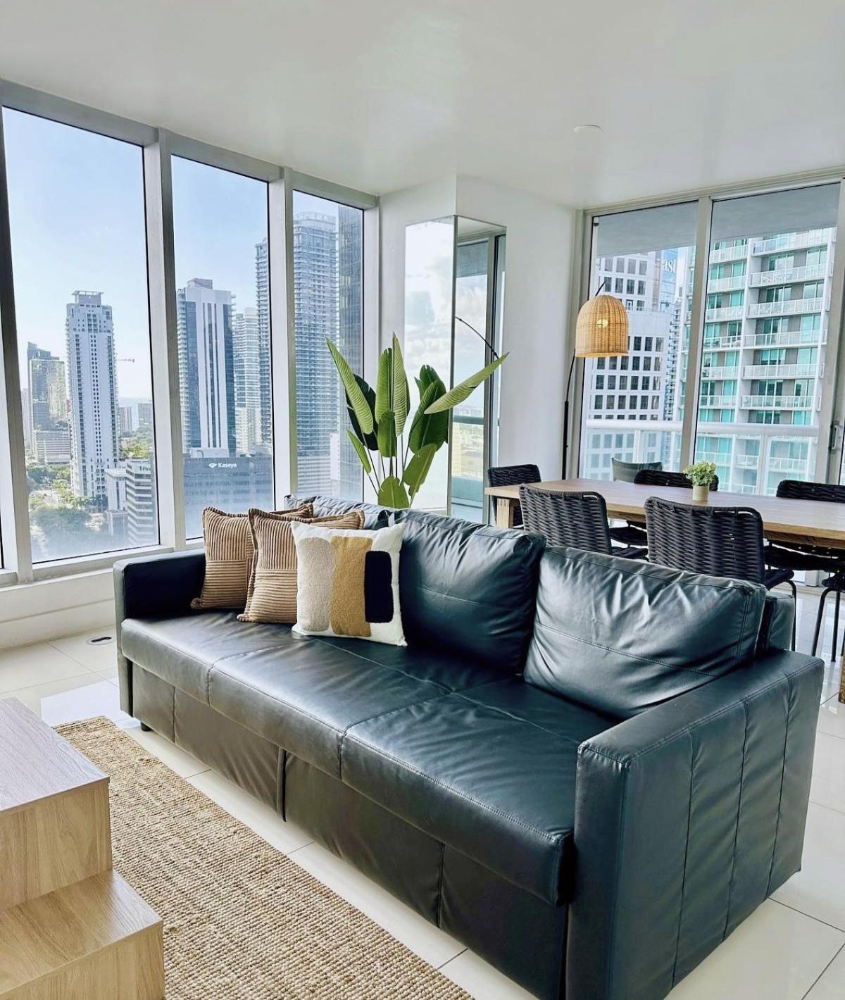 Luxury Condo with Panoramic Views at Icon Brickell
