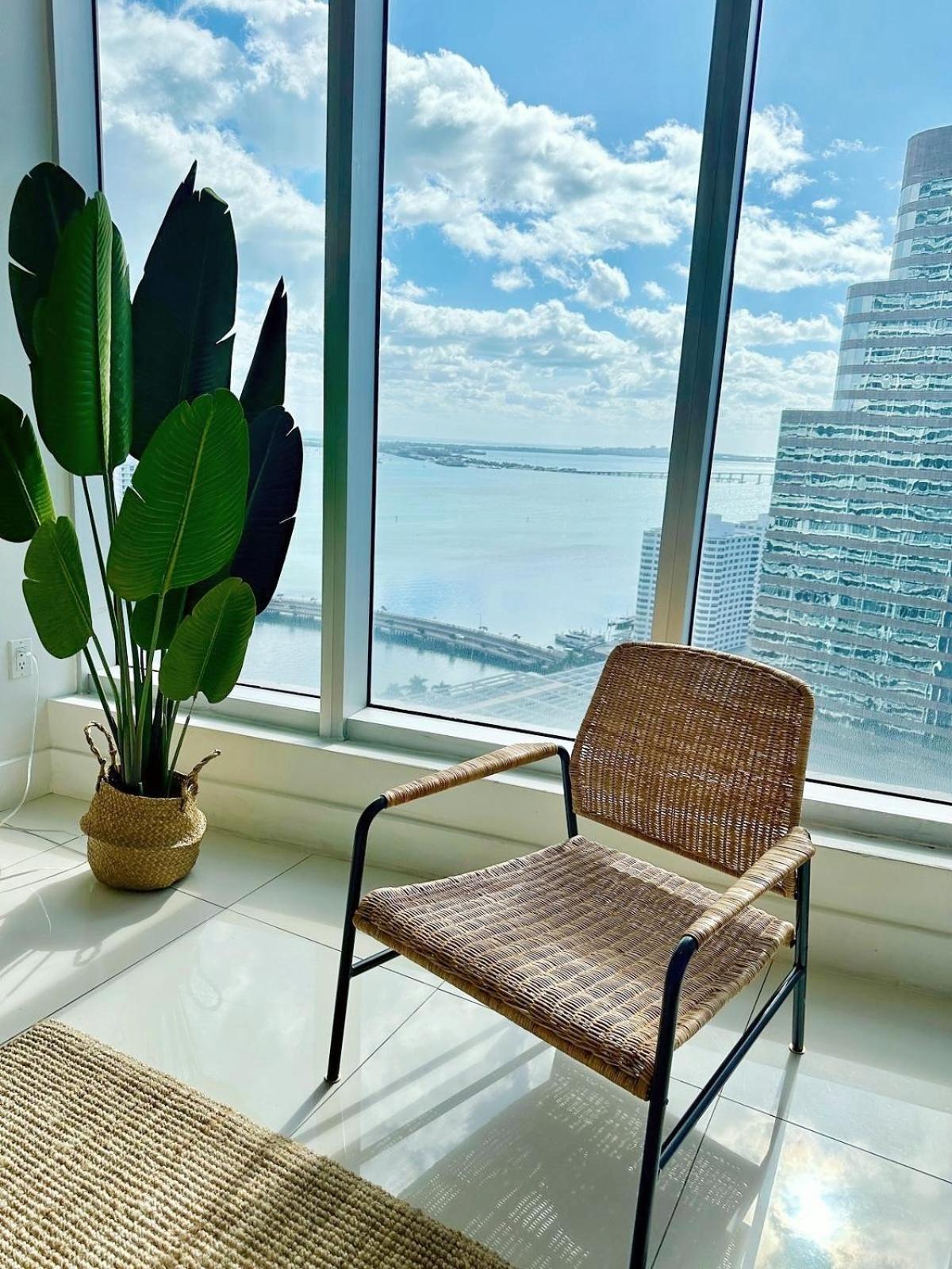 Luxury Condo with Panoramic Views at Icon Brickell
