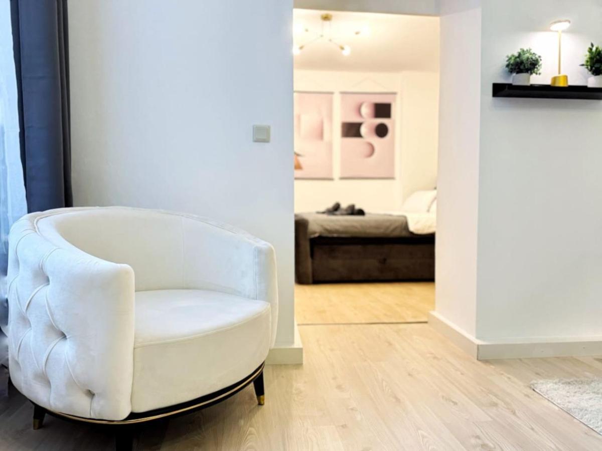 HolidayHome Apartments I Luxery Private Room in Heart of Berlin