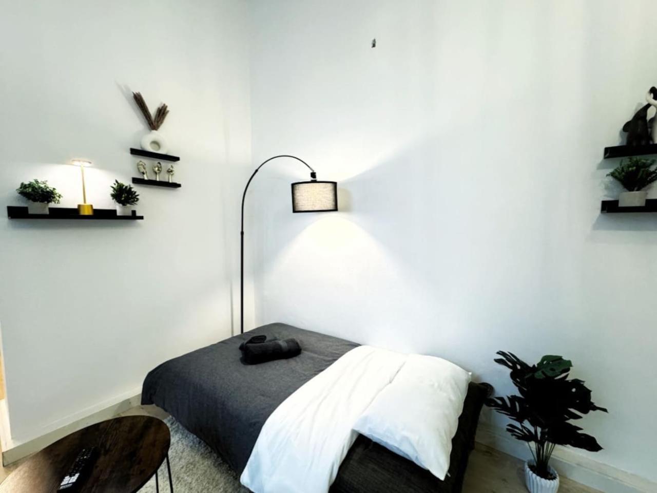 HolidayHome Apartments I Luxery Private Room in Heart of Berlin