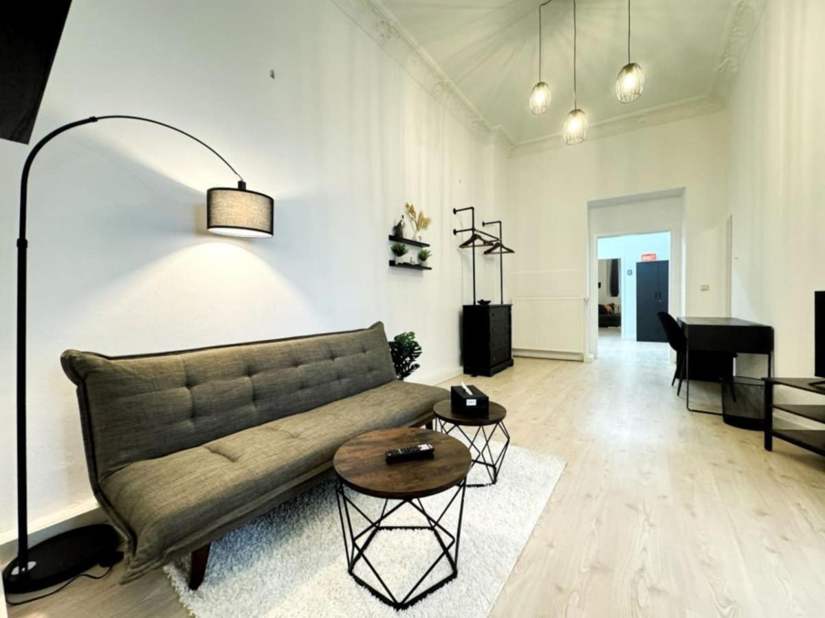 HolidayHome Apartments I Luxery Private Room in Heart of Berlin