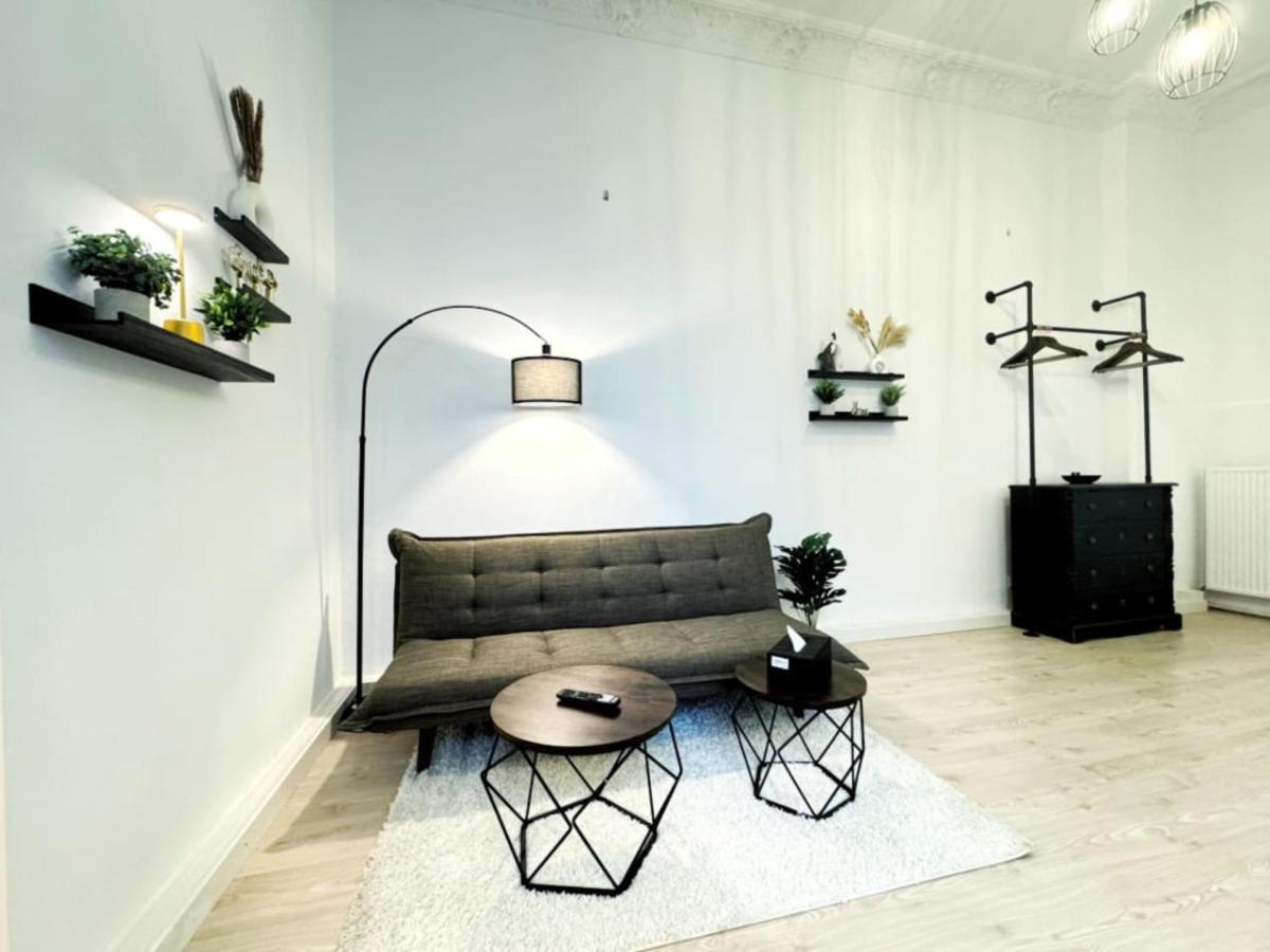 HolidayHome Apartments I Luxery Private Room in Heart of Berlin