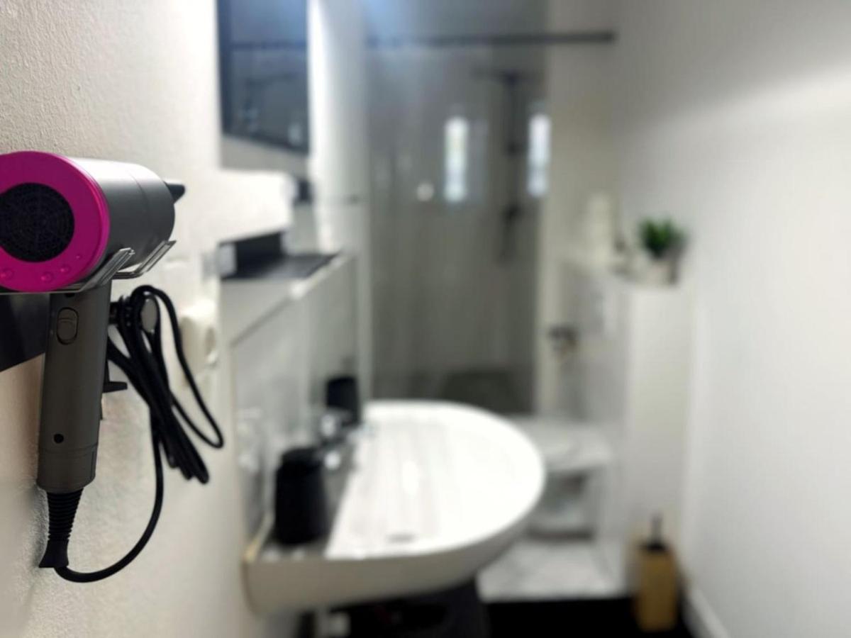 HolidayHome Apartments I Luxery Private Room in Heart of Berlin