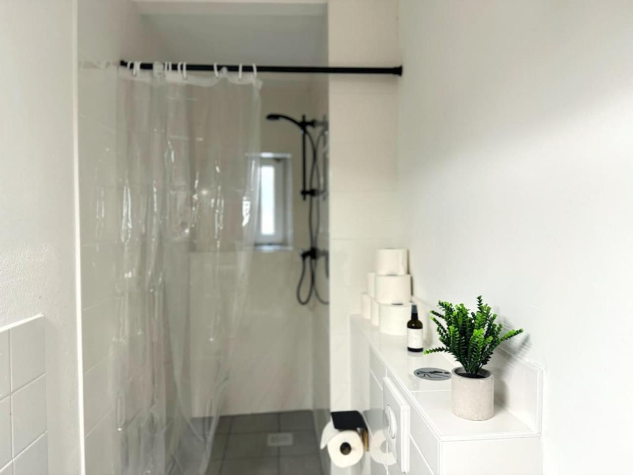 HolidayHome Apartments I Luxery Private Room in Heart of Berlin
