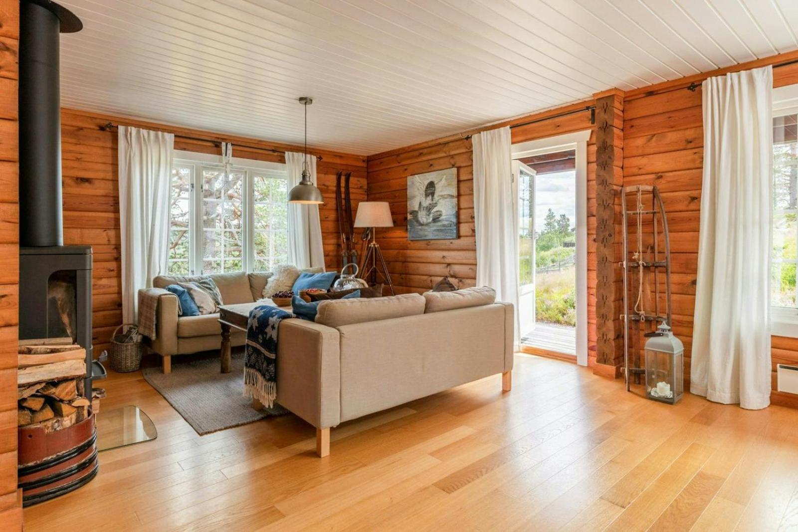 Family Cabin With Mountain View And Ski Trails