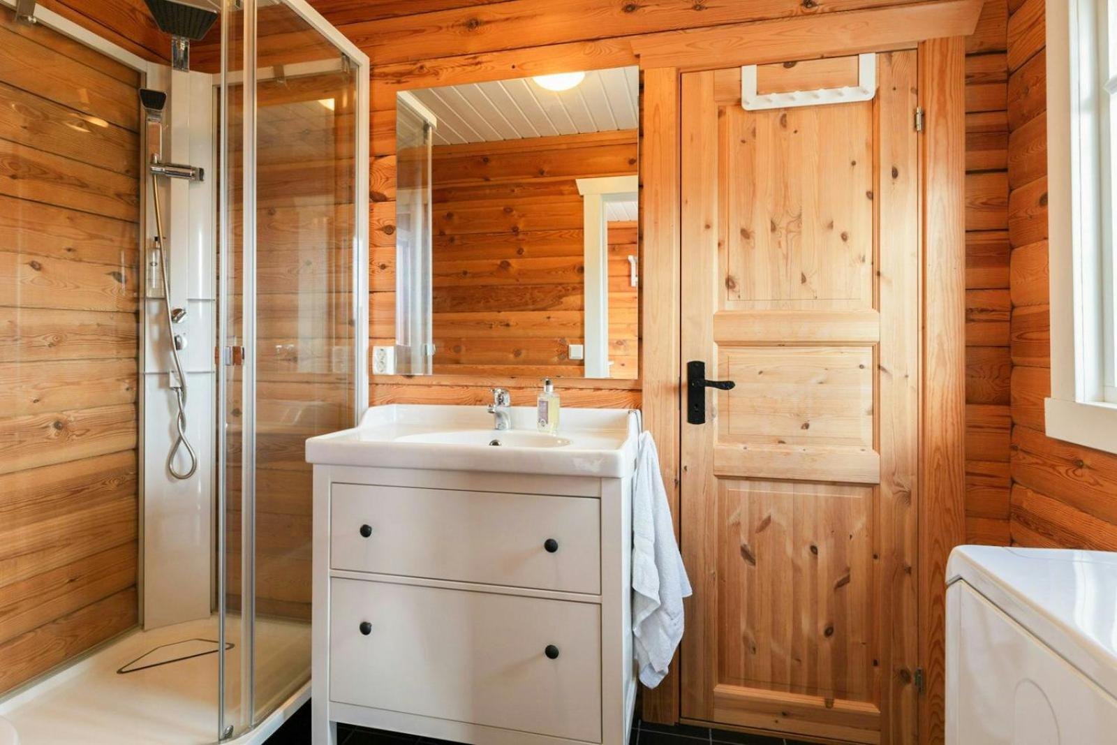 Family Cabin With Mountain View And Ski Trails
