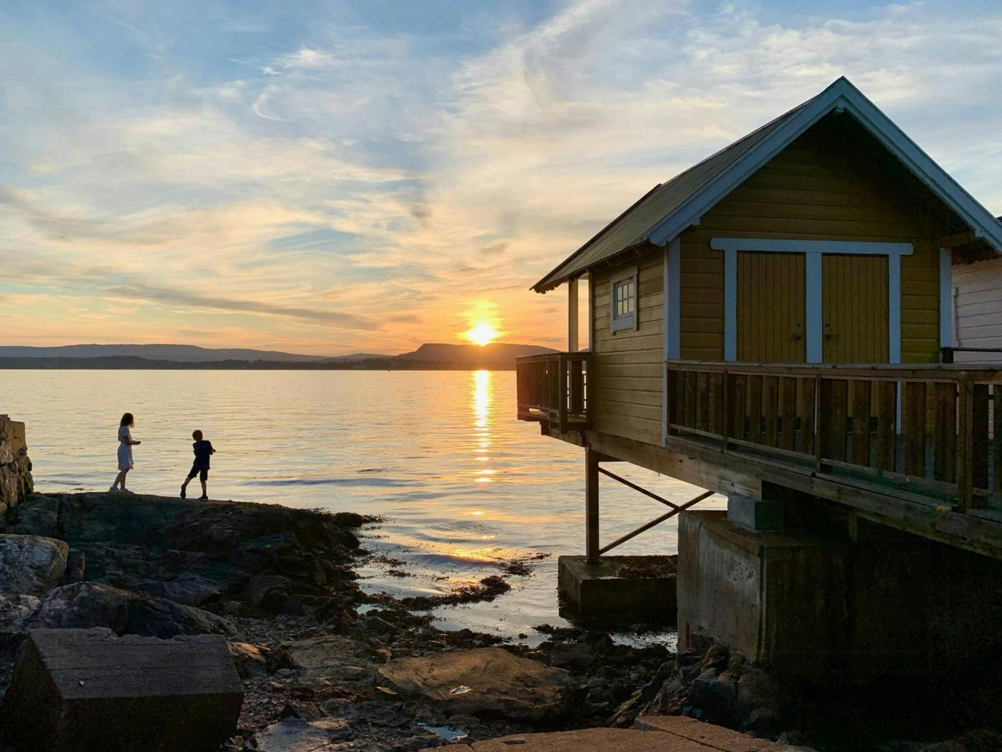 Historical Cabin At Flaskebekk
