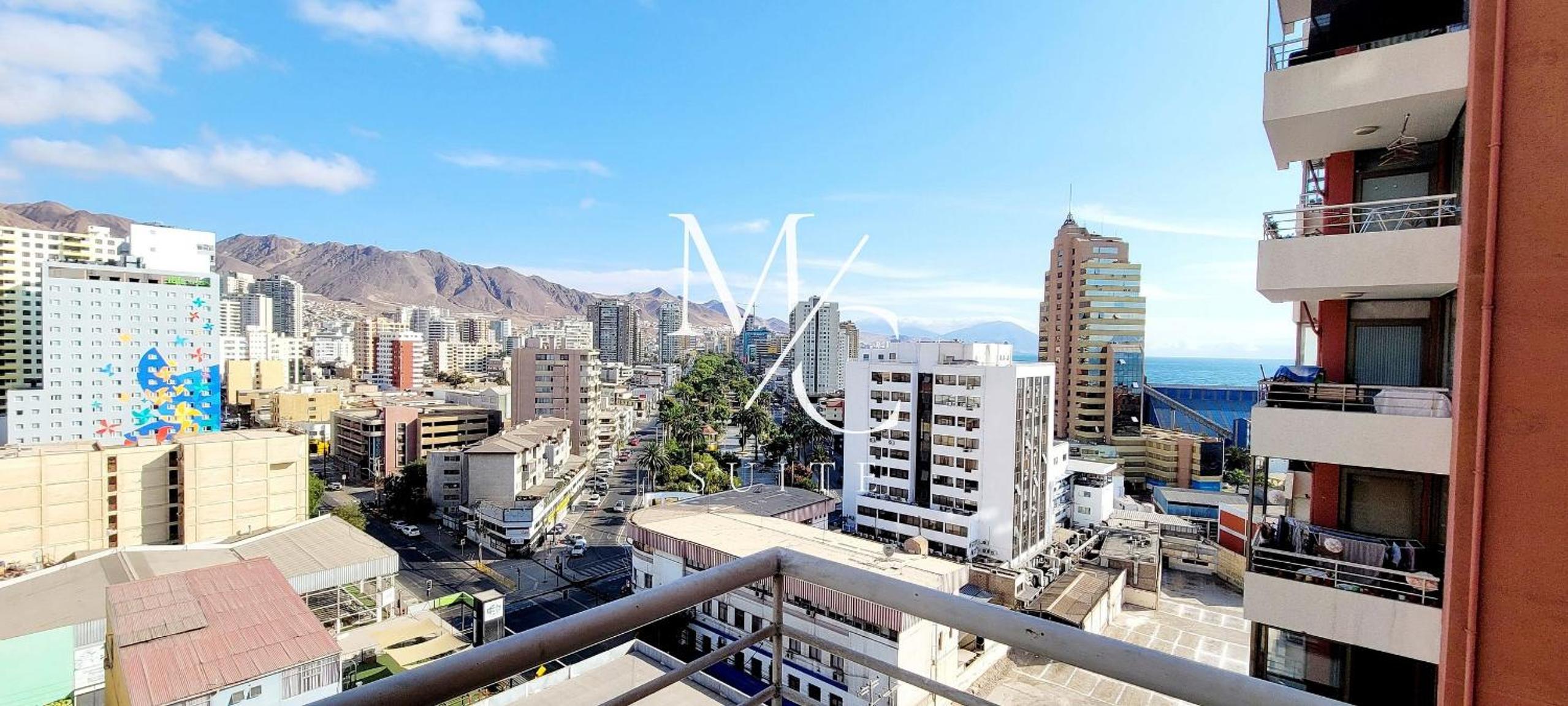 Exclusivo Departamento, piso 14, amplia terraza y vista a la ciudad. Clinica Antofagasta