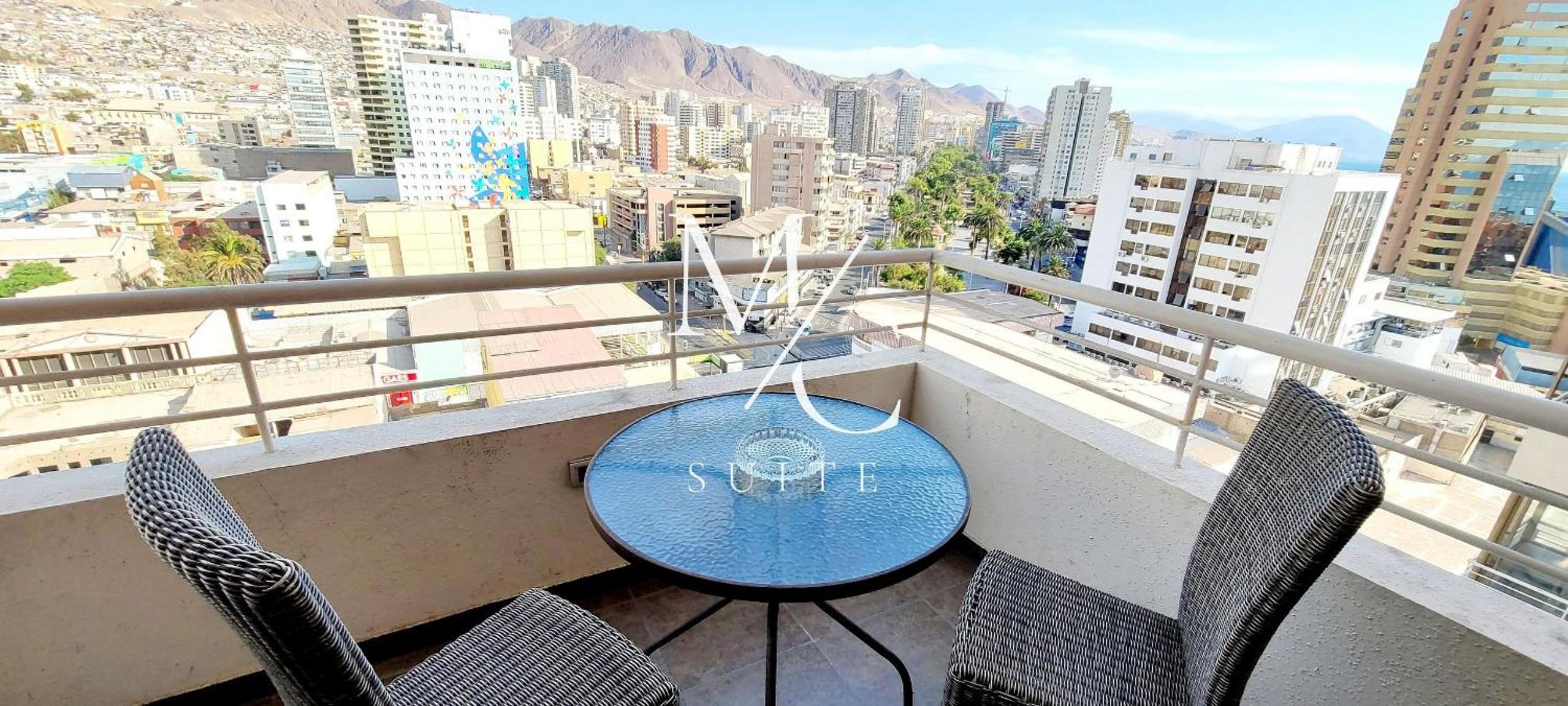 Exclusivo Departamento, piso 14, amplia terraza y vista a la ciudad. Clinica Antofagasta