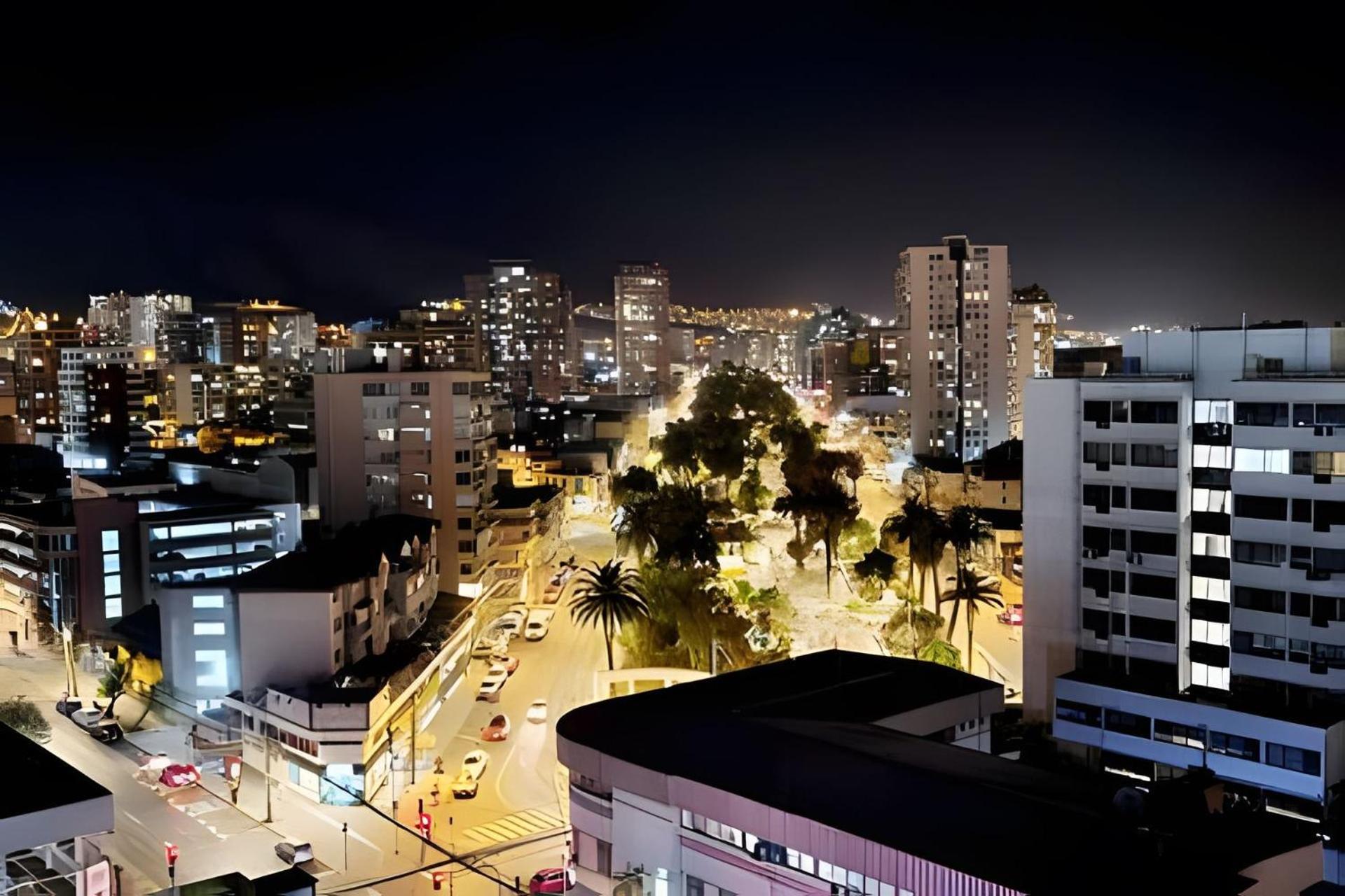 Exclusivo Departamento, piso 14, amplia terraza y vista a la ciudad. Clinica Antofagasta
