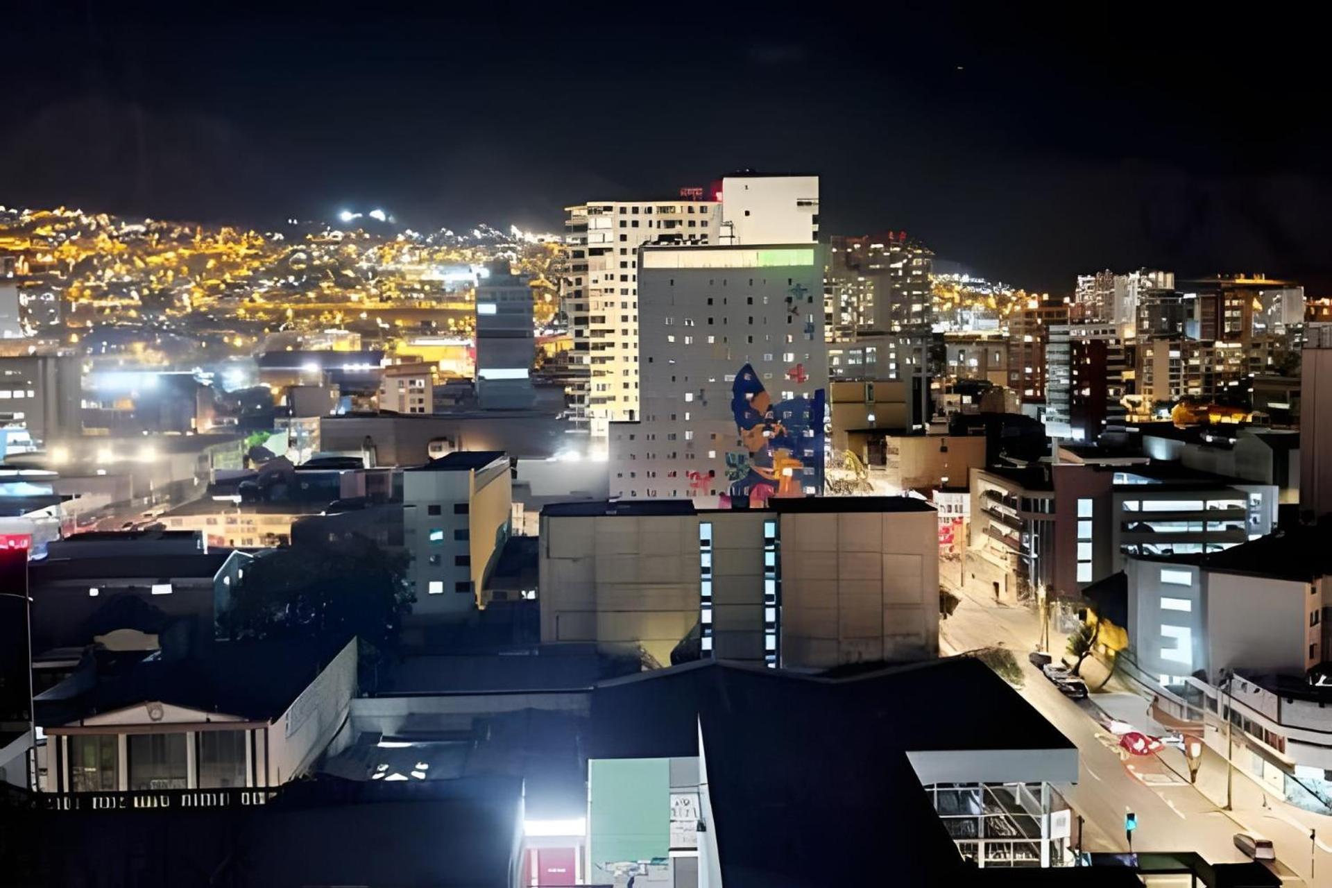 Exclusivo Departamento, piso 14, amplia terraza y vista a la ciudad. Clinica Antofagasta