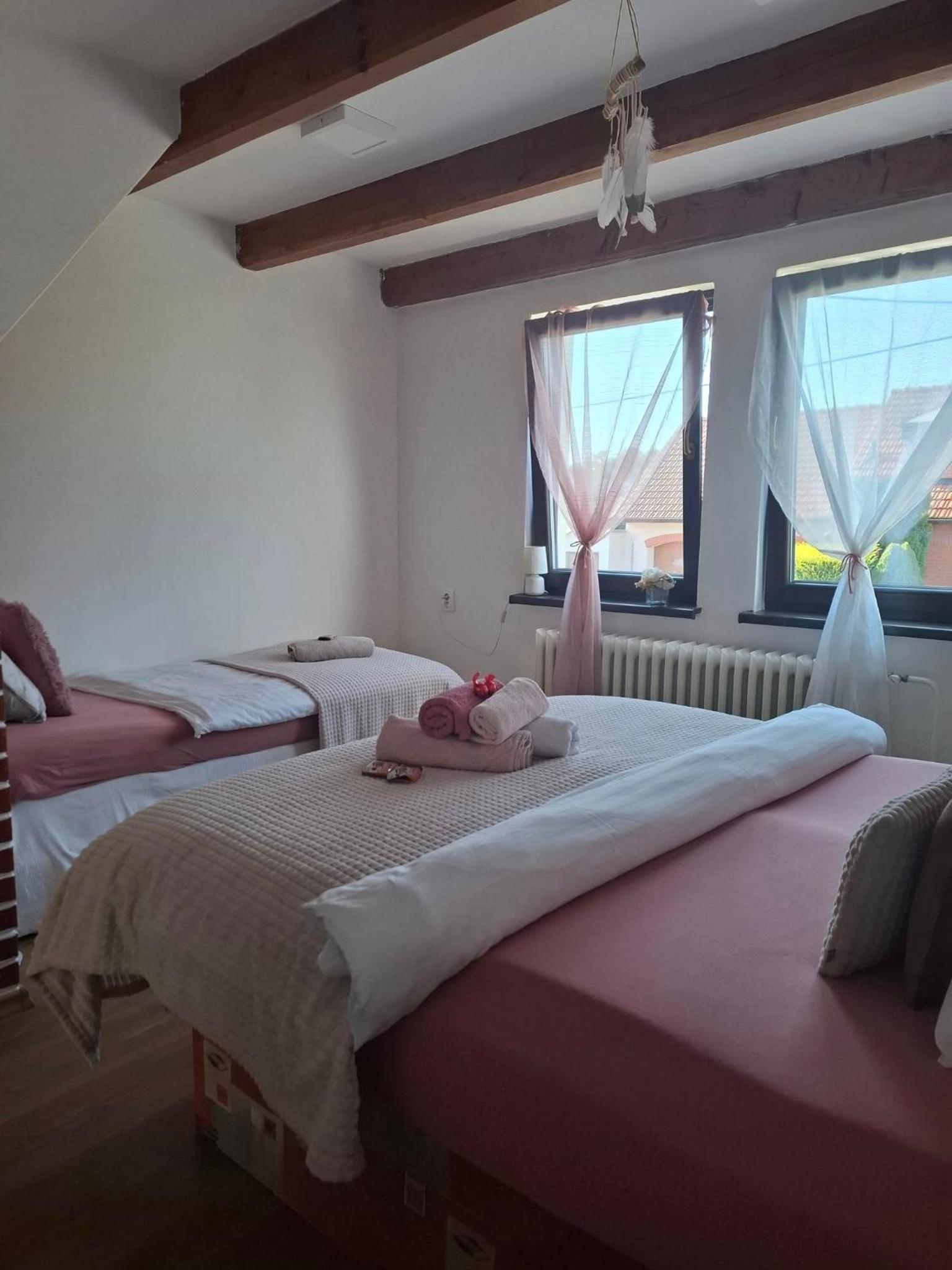 Sluneční villa Terezka Lednice ,penzion pro skupiny se snídaní,degustací vín