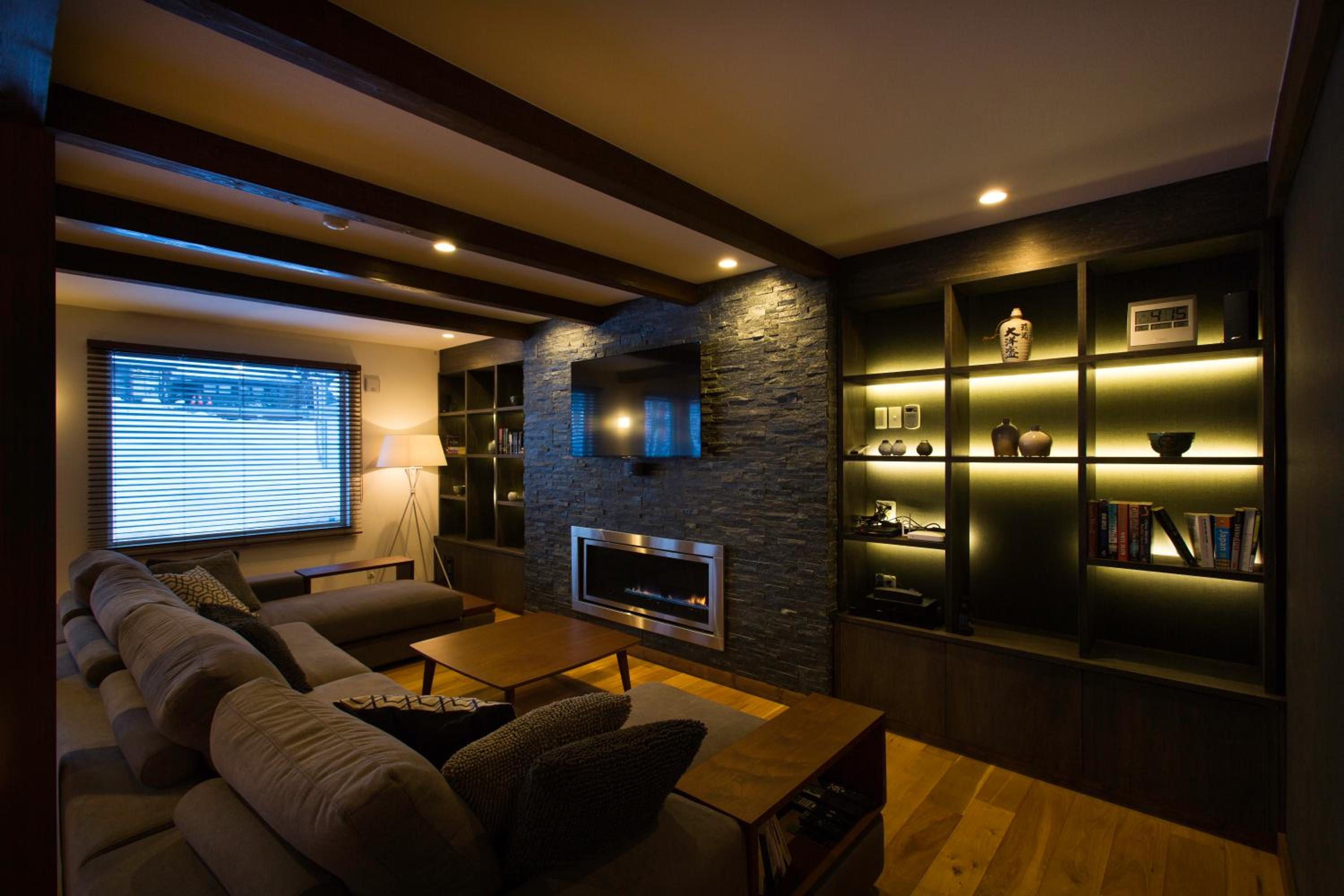 Greystone, Kutchan - 9