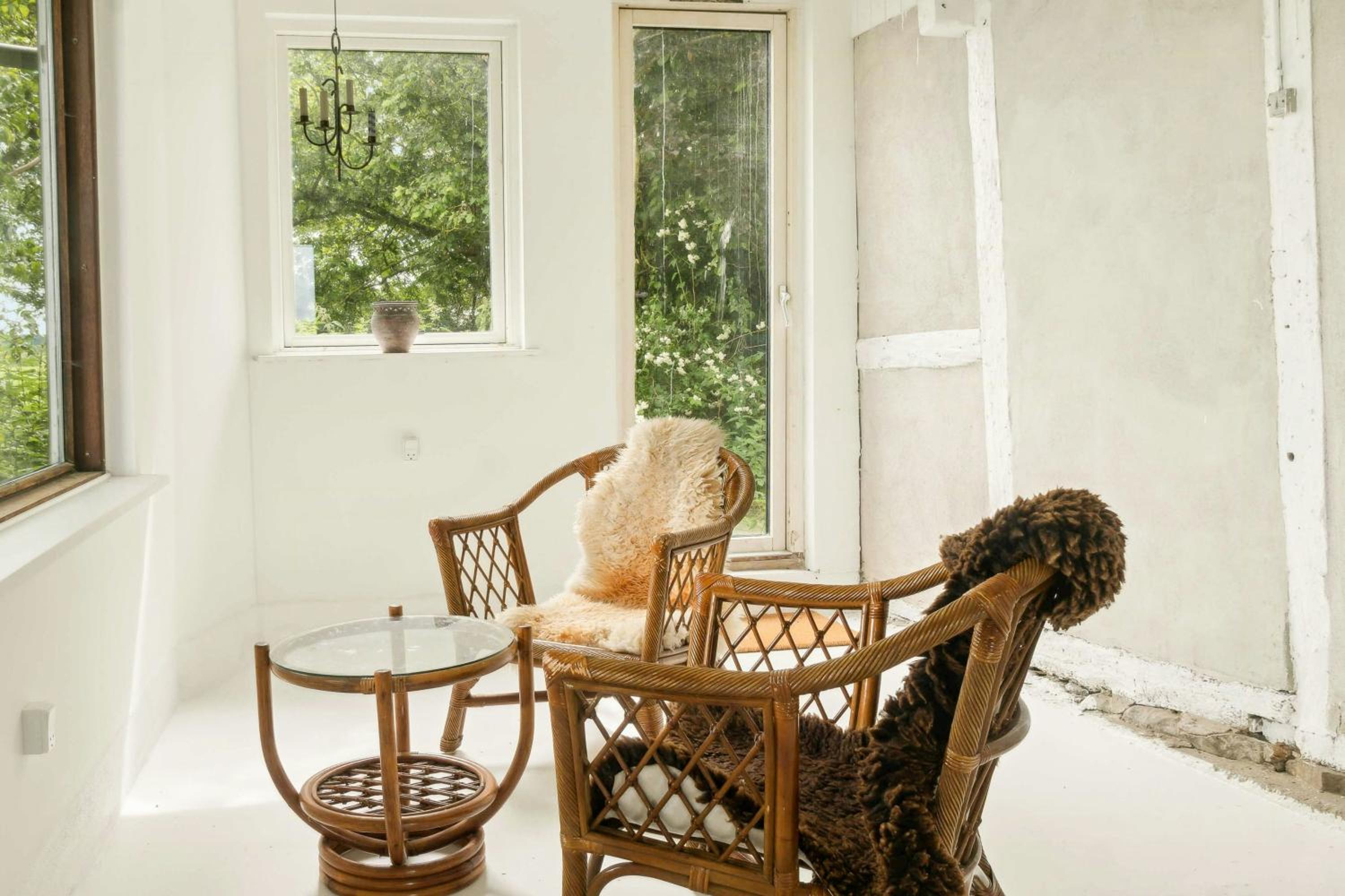 Private Retreat Near Kragenæs With Field Views