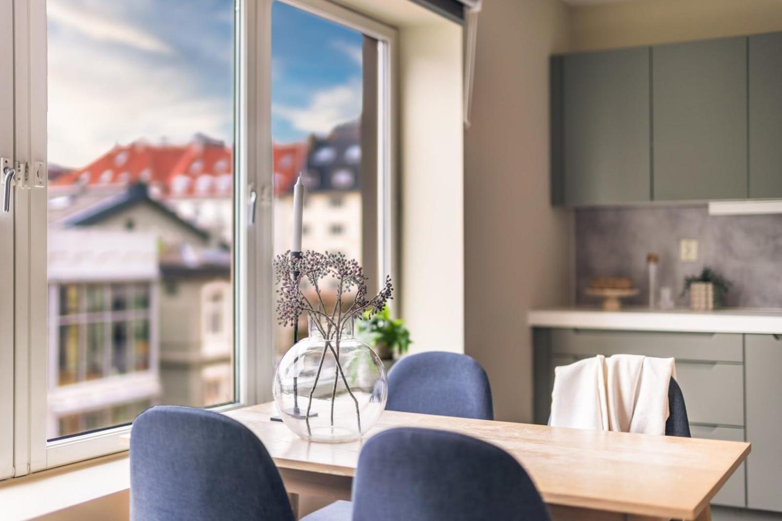 New Couples Apartment In the Heart of Bergen view 4