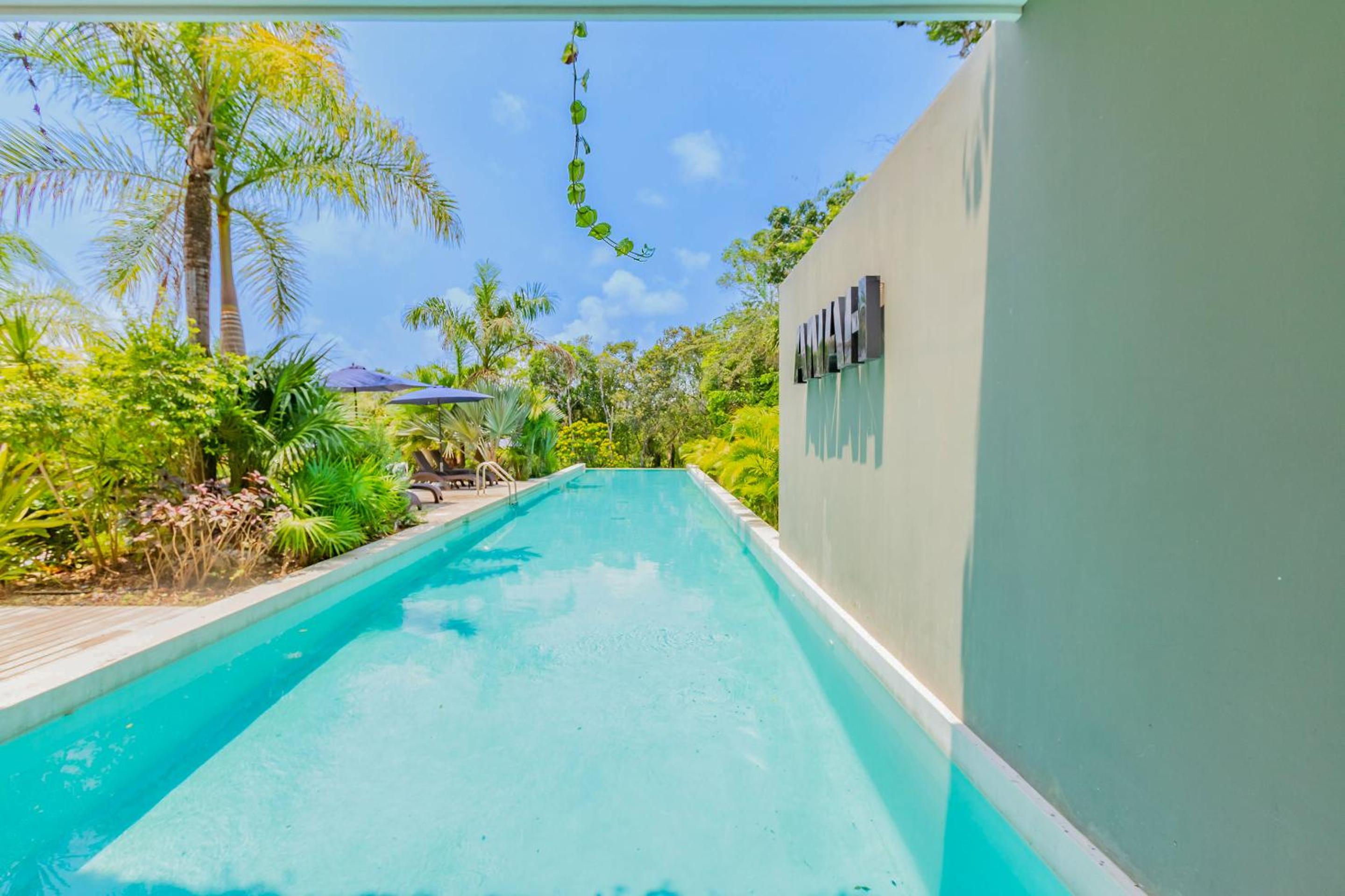 Tropical Bliss Apartments 3 Pools Rooftop Lounge and Gym