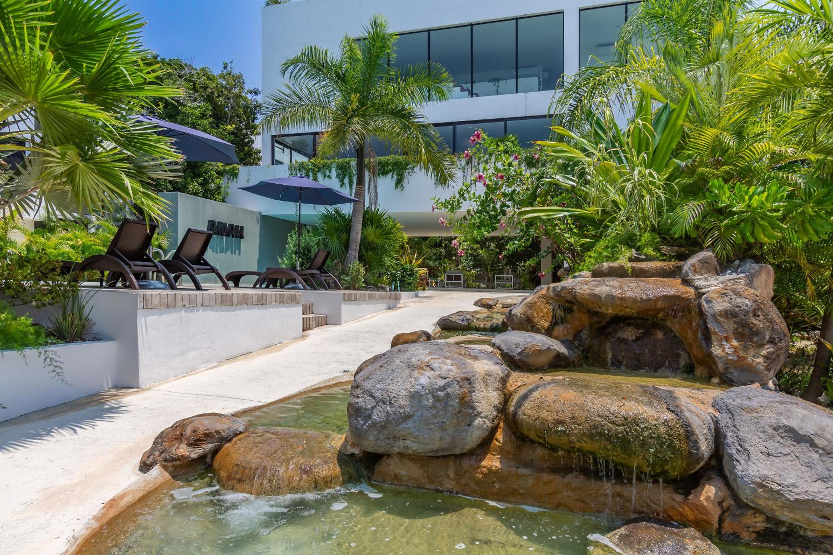 Tropical Bliss Apartments 3 Pools Rooftop Lounge and Gym