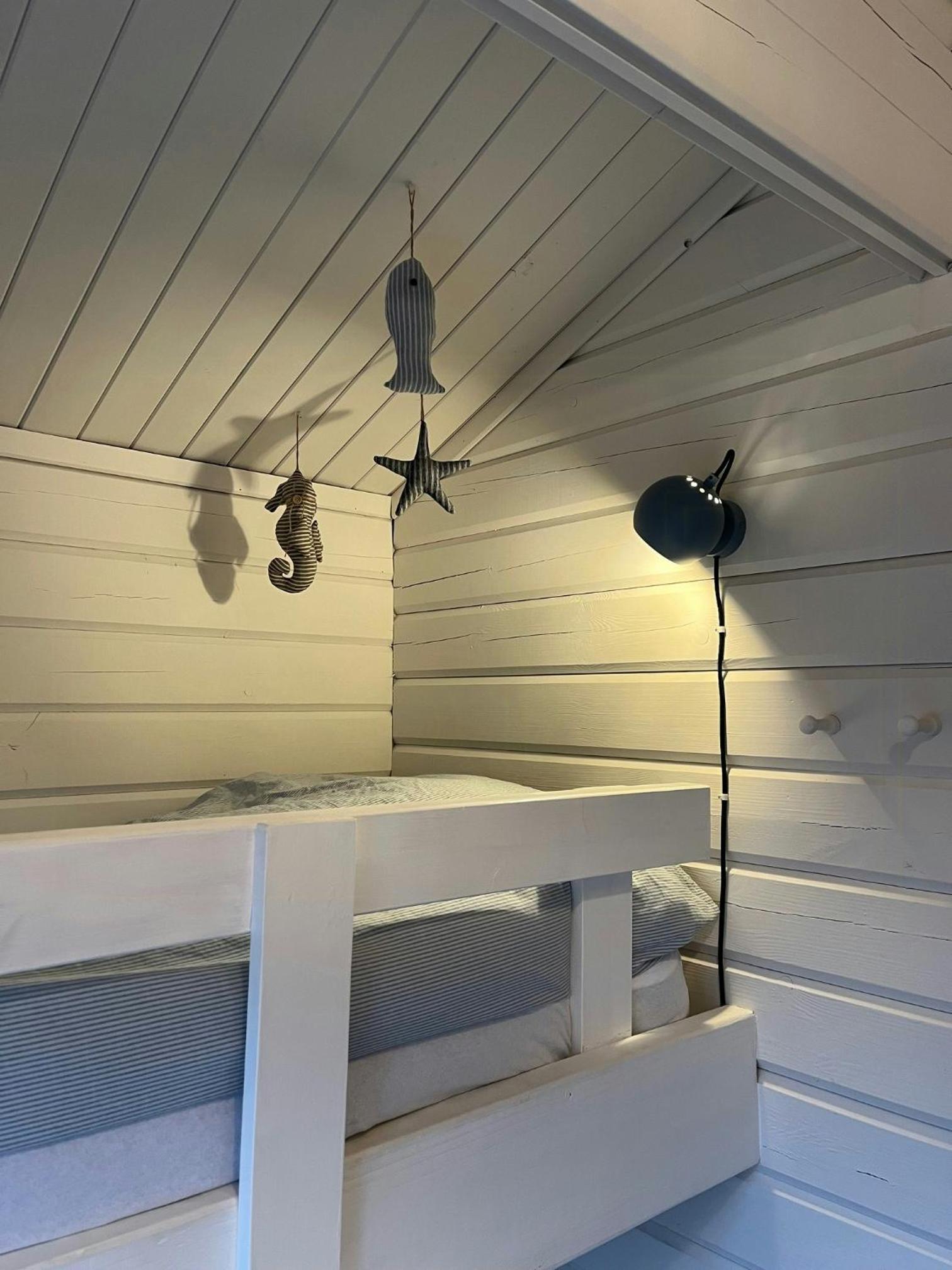 Family-Friendly Cottage Near Bratten Beach