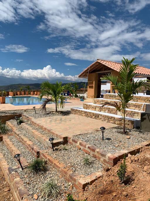 Villa de lujo vista panorámica con pisicna y jacuzzy