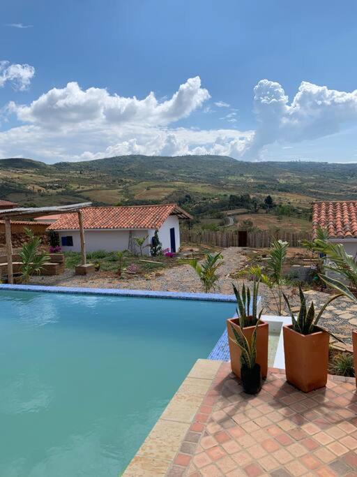 Villa de lujo vista panorámica con pisicna y jacuzzy