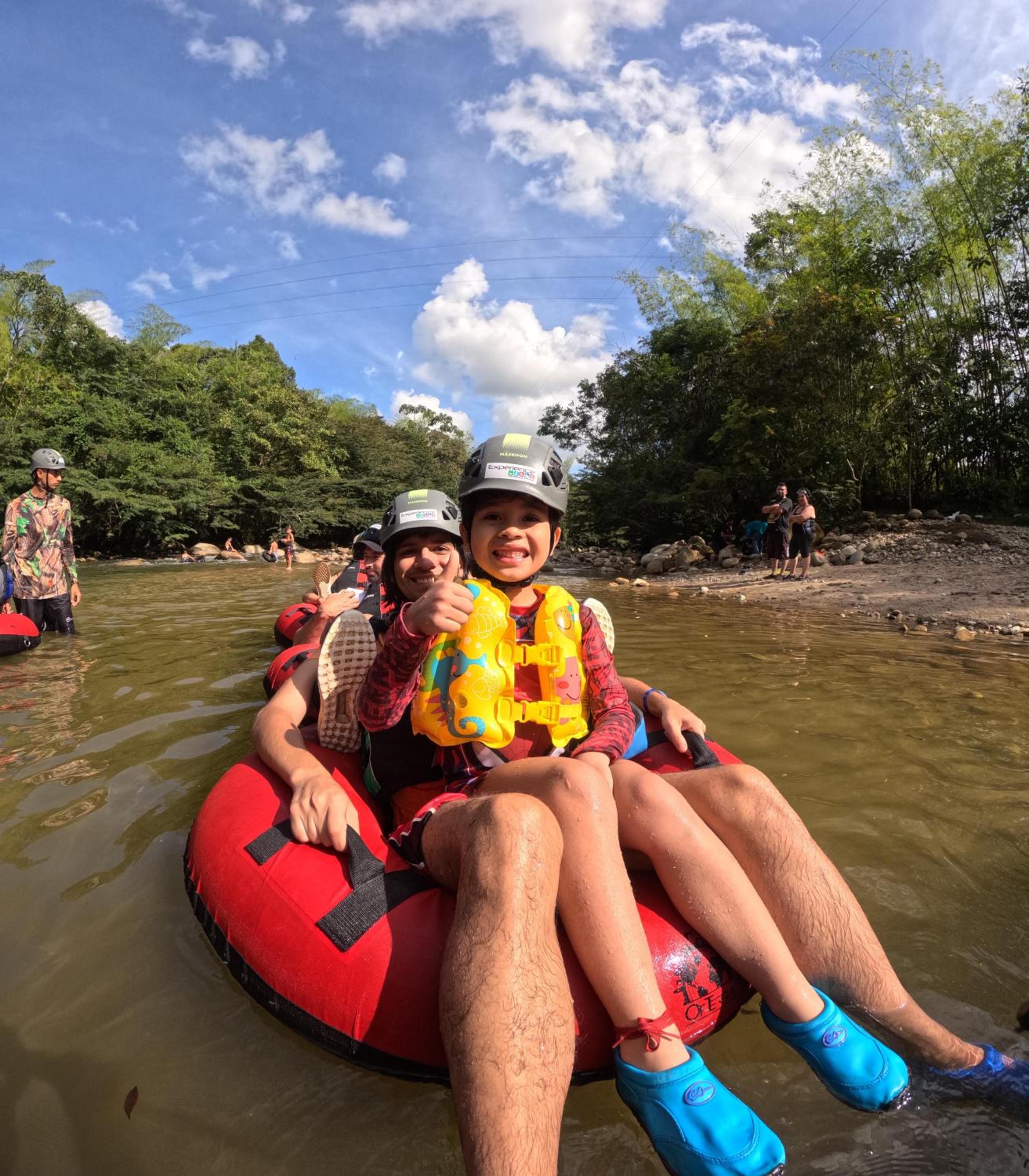 Cabañas para parejas cerca a Medellín - LUUM By Roots Rentals