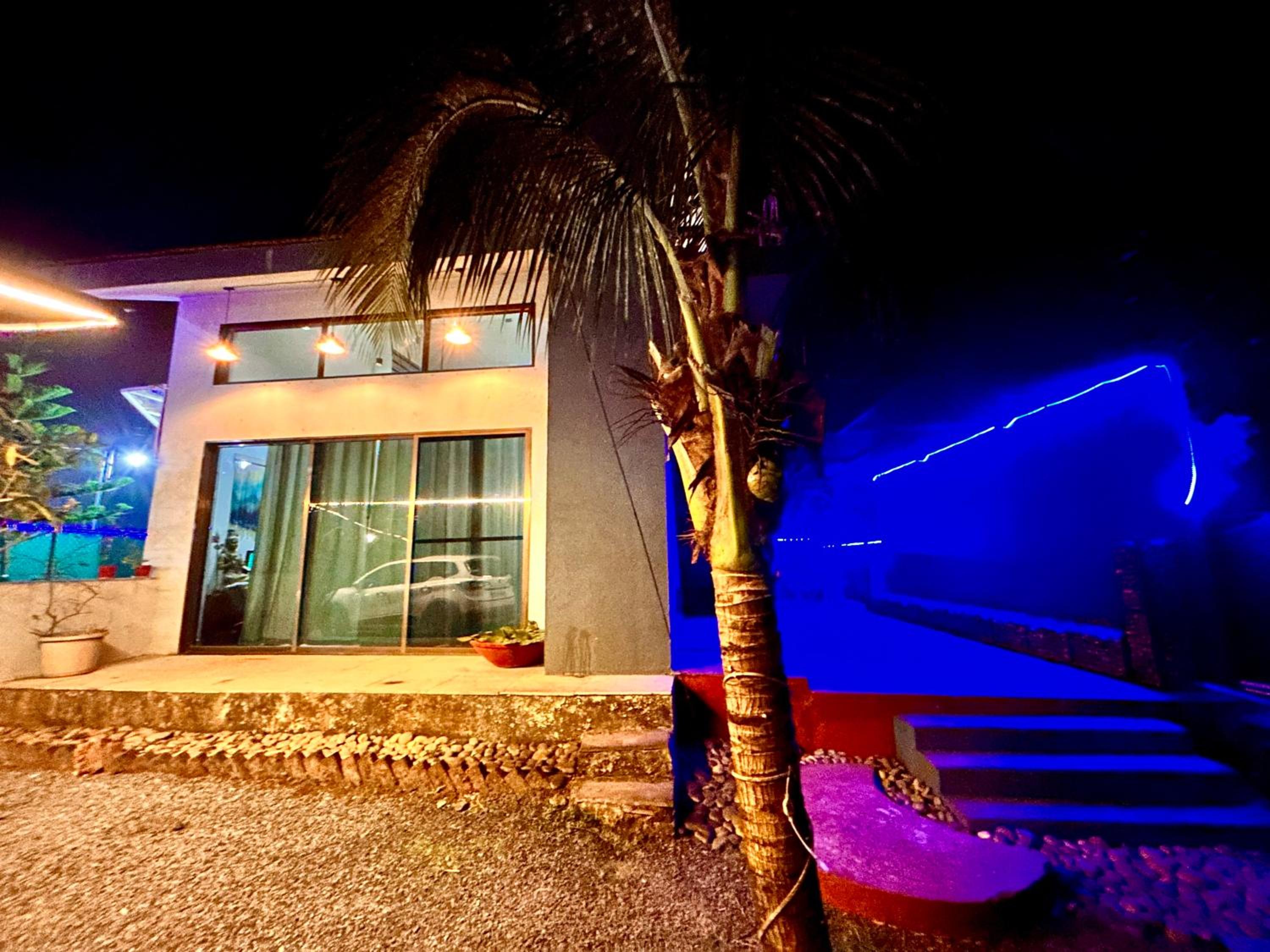 NzoStay Casa Cobble Luxury Villa Alibaug