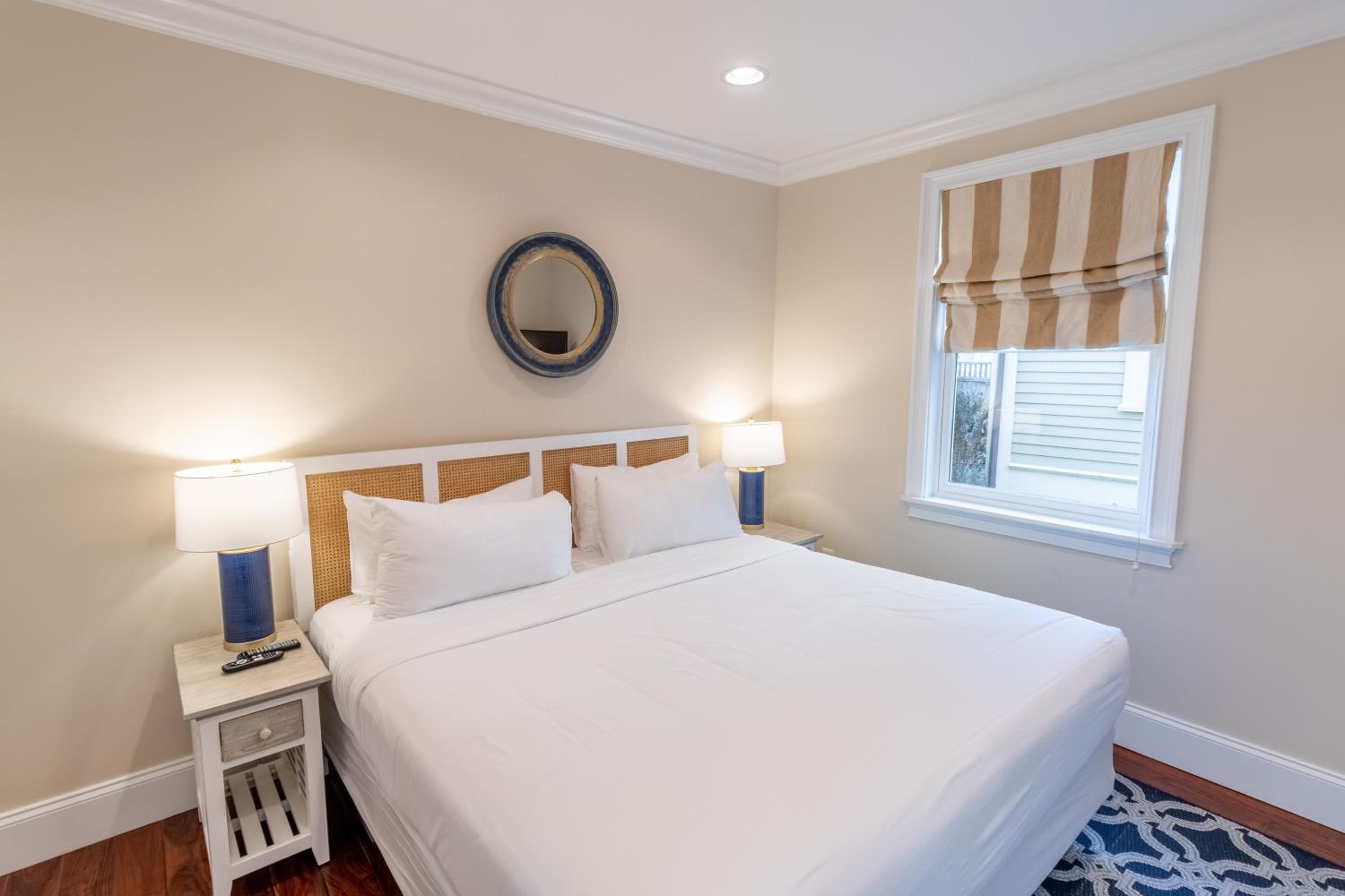The Newport Lofts - 546 Thames Street